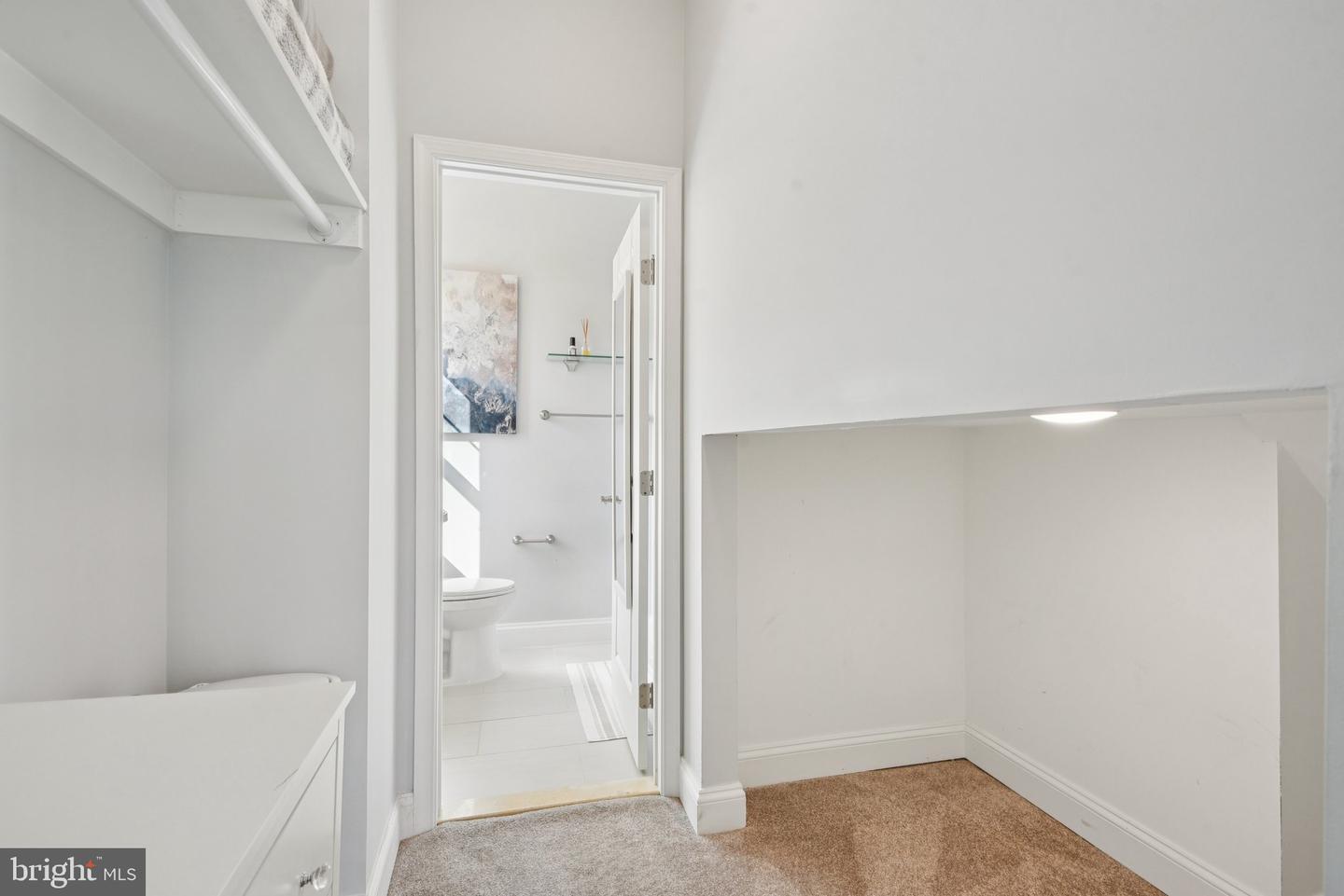 6938 WESTON RD, FALLS CHURCH, Virginia 22042, 5 Bedrooms Bedrooms, ,4 BathroomsBathrooms,Residential,For sale,6938 WESTON RD,VAFX2272892 MLS # VAFX2272892