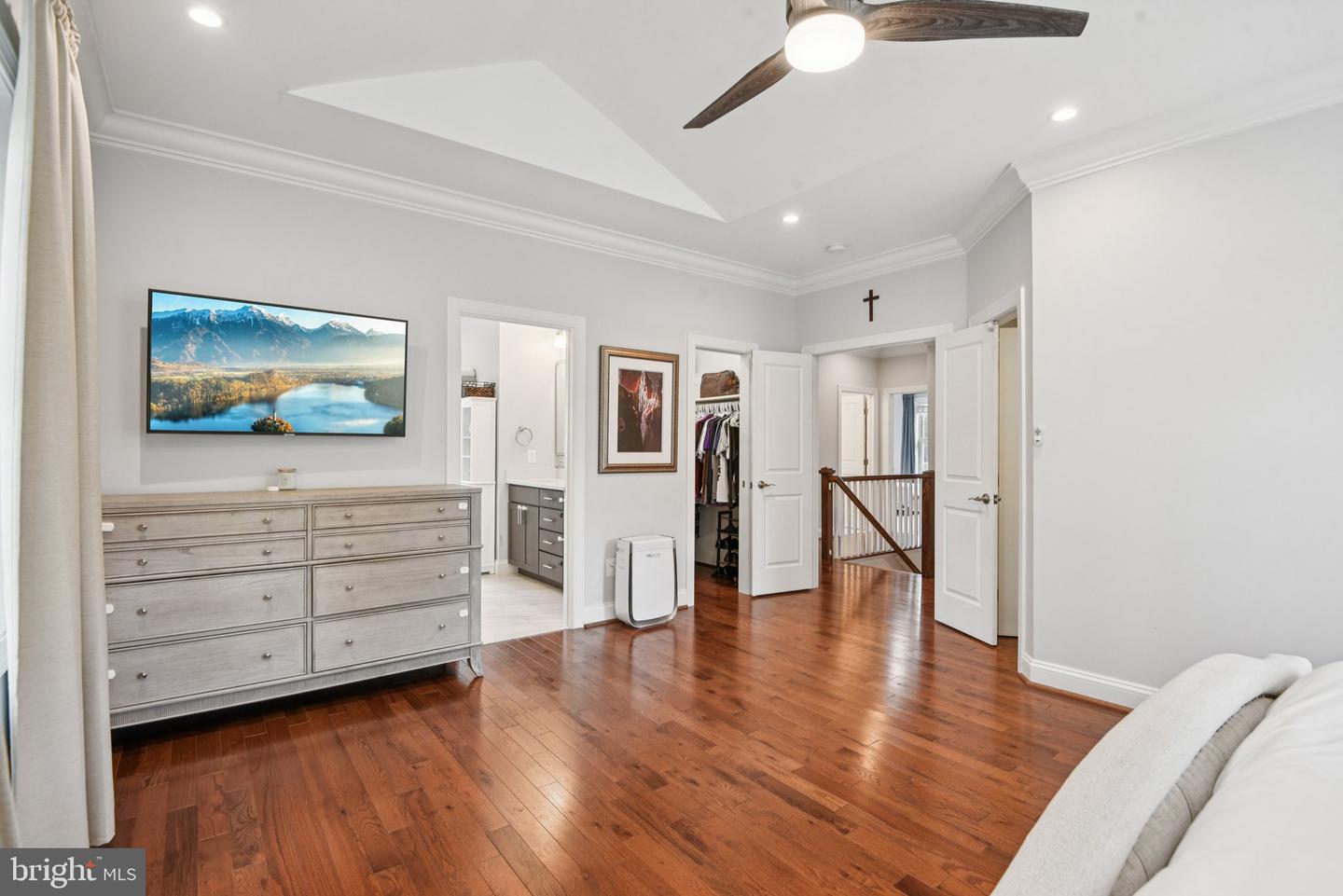 6938 WESTON RD, FALLS CHURCH, Virginia 22042, 5 Bedrooms Bedrooms, ,4 BathroomsBathrooms,Residential,For sale,6938 WESTON RD,VAFX2272892 MLS # VAFX2272892