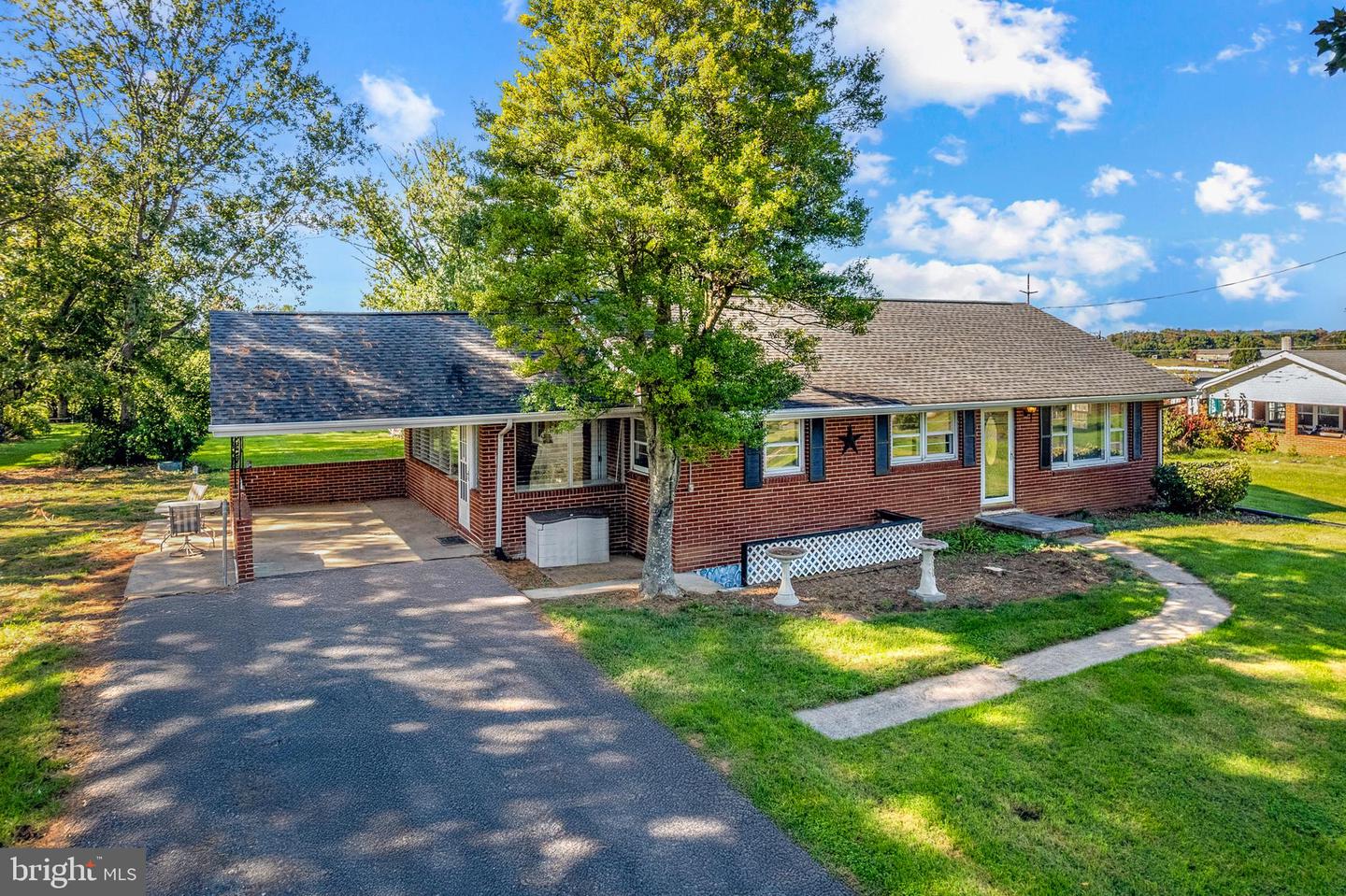 98 CEDAR RIDGE RD, WAYNESBORO, Virginia 22980, 4 Bedrooms Bedrooms, 7 Rooms Rooms,2 BathroomsBathrooms,Residential,For sale,98 CEDAR RIDGE RD,VAAG2002692 MLS # VAAG2002692