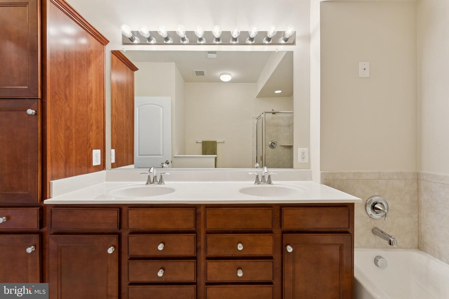 15227 LANCASHIRE DR, WOODBRIDGE, Virginia 22191, 2 Bedrooms Bedrooms, ,2 BathroomsBathrooms,Residential,For sale,15227 LANCASHIRE DR,VAPW2105496 MLS # VAPW2105496