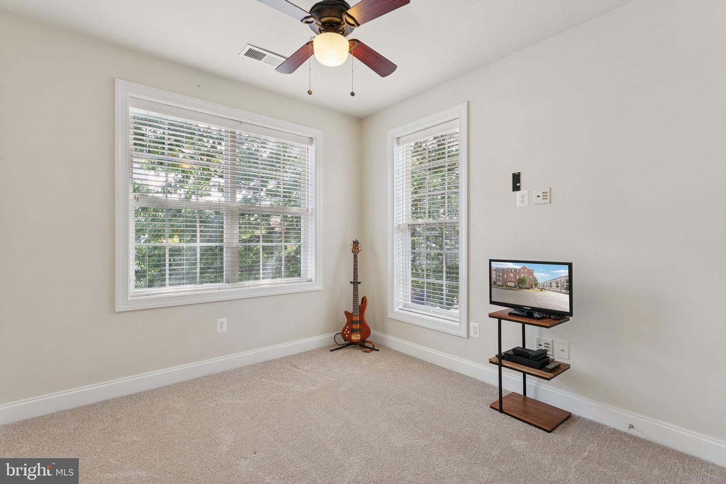 15227 LANCASHIRE DR, WOODBRIDGE, Virginia 22191, 2 Bedrooms Bedrooms, ,2 BathroomsBathrooms,Residential,For sale,15227 LANCASHIRE DR,VAPW2105496 MLS # VAPW2105496