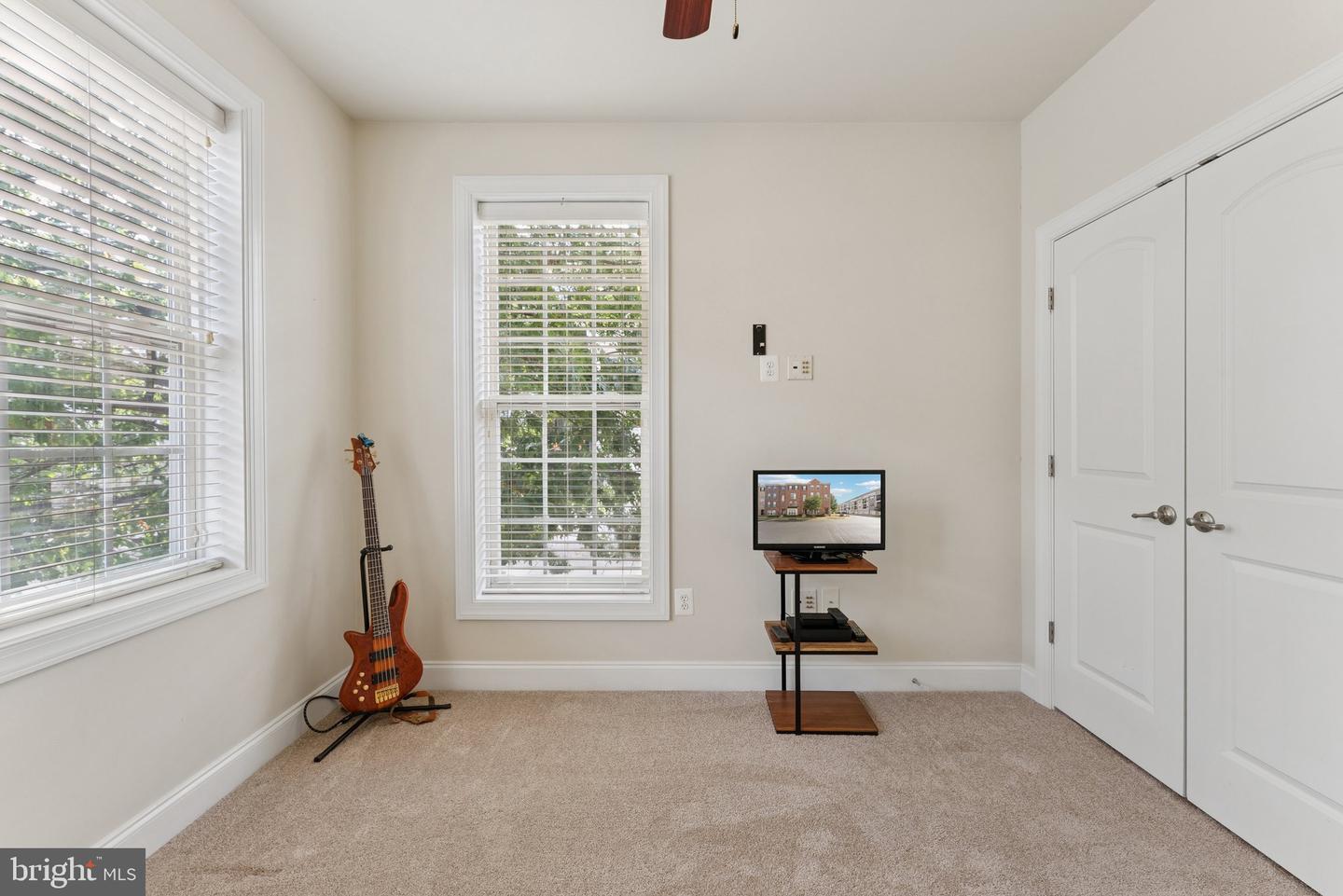 15227 LANCASHIRE DR, WOODBRIDGE, Virginia 22191, 2 Bedrooms Bedrooms, ,2 BathroomsBathrooms,Residential,For sale,15227 LANCASHIRE DR,VAPW2105496 MLS # VAPW2105496