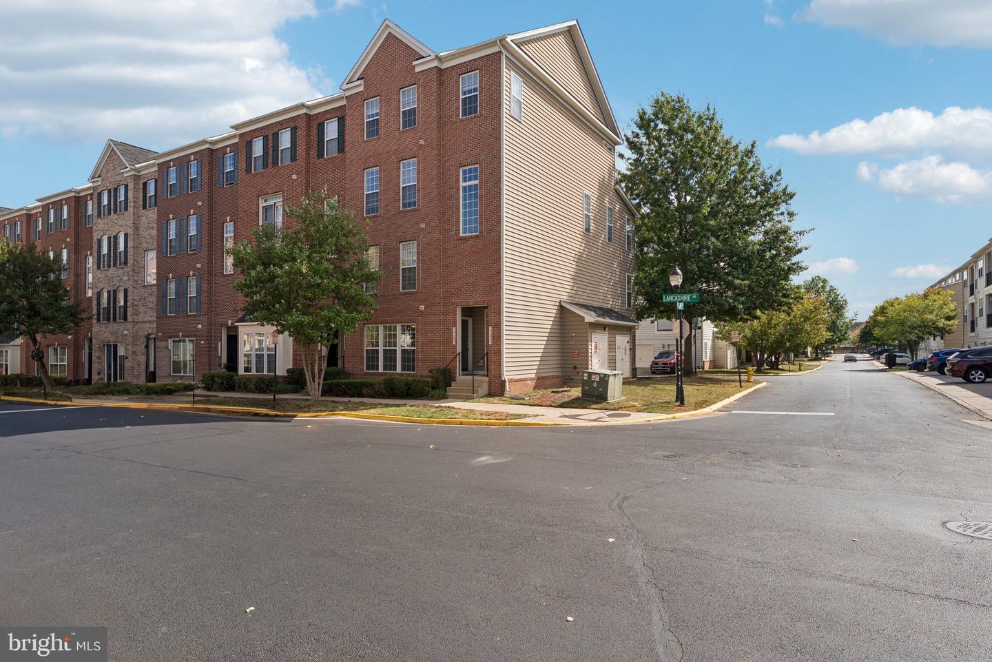 15227 LANCASHIRE DR, WOODBRIDGE, Virginia 22191, 2 Bedrooms Bedrooms, ,2 BathroomsBathrooms,Residential,For sale,15227 LANCASHIRE DR,VAPW2105496 MLS # VAPW2105496