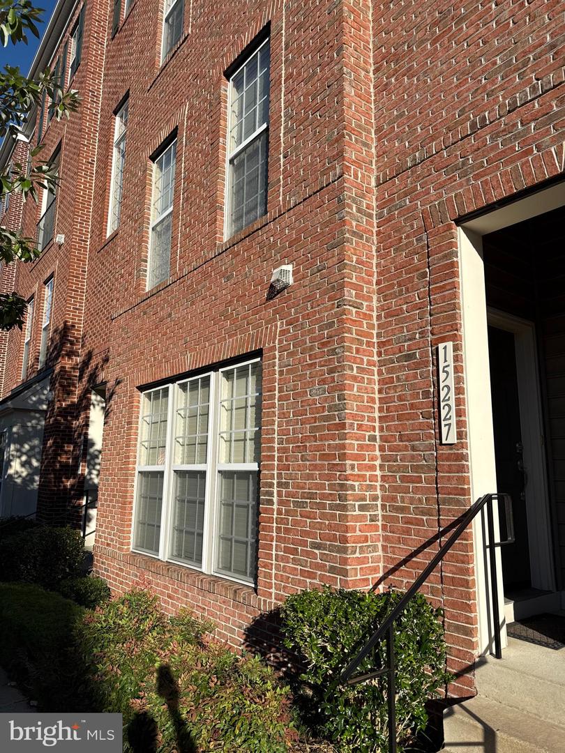15227 LANCASHIRE DR, WOODBRIDGE, Virginia 22191, 2 Bedrooms Bedrooms, ,2 BathroomsBathrooms,Residential,For sale,15227 LANCASHIRE DR,VAPW2105496 MLS # VAPW2105496