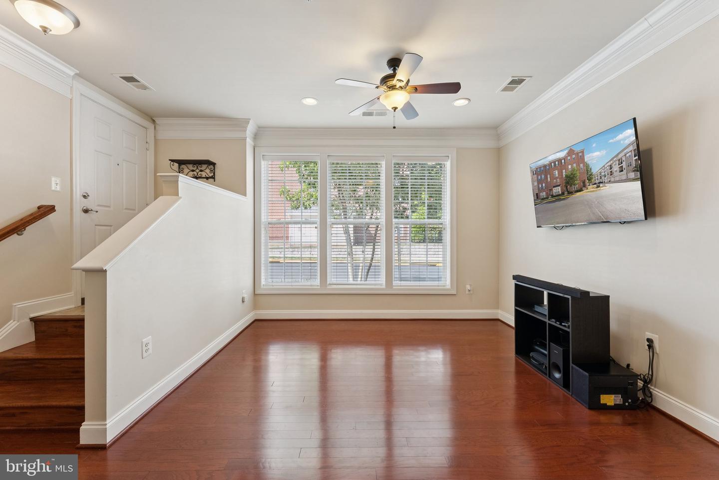 15227 LANCASHIRE DR, WOODBRIDGE, Virginia 22191, 2 Bedrooms Bedrooms, ,2 BathroomsBathrooms,Residential,For sale,15227 LANCASHIRE DR,VAPW2105496 MLS # VAPW2105496