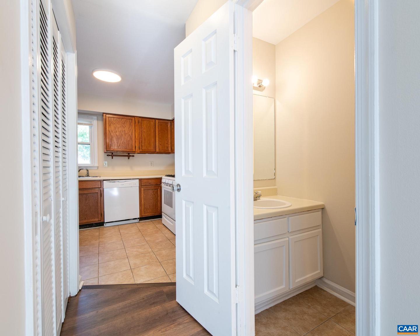 1421 MINOR RIDGE CT, CHARLOTTESVILLE, Virginia 22901, 3 Bedrooms Bedrooms, ,1 BathroomBathrooms,Residential,For sale,1421 MINOR RIDGE CT,669738 MLS # 669738
