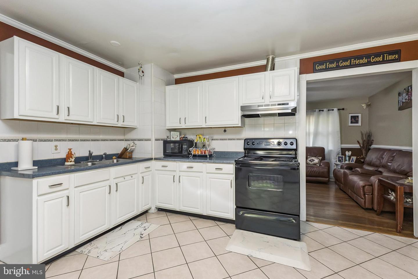 15209 CALEXICO LN, WOODBRIDGE, Virginia 22193, 3 Bedrooms Bedrooms, ,1 BathroomBathrooms,Residential,For sale,15209 CALEXICO LN,VAPW2105510 MLS # VAPW2105510