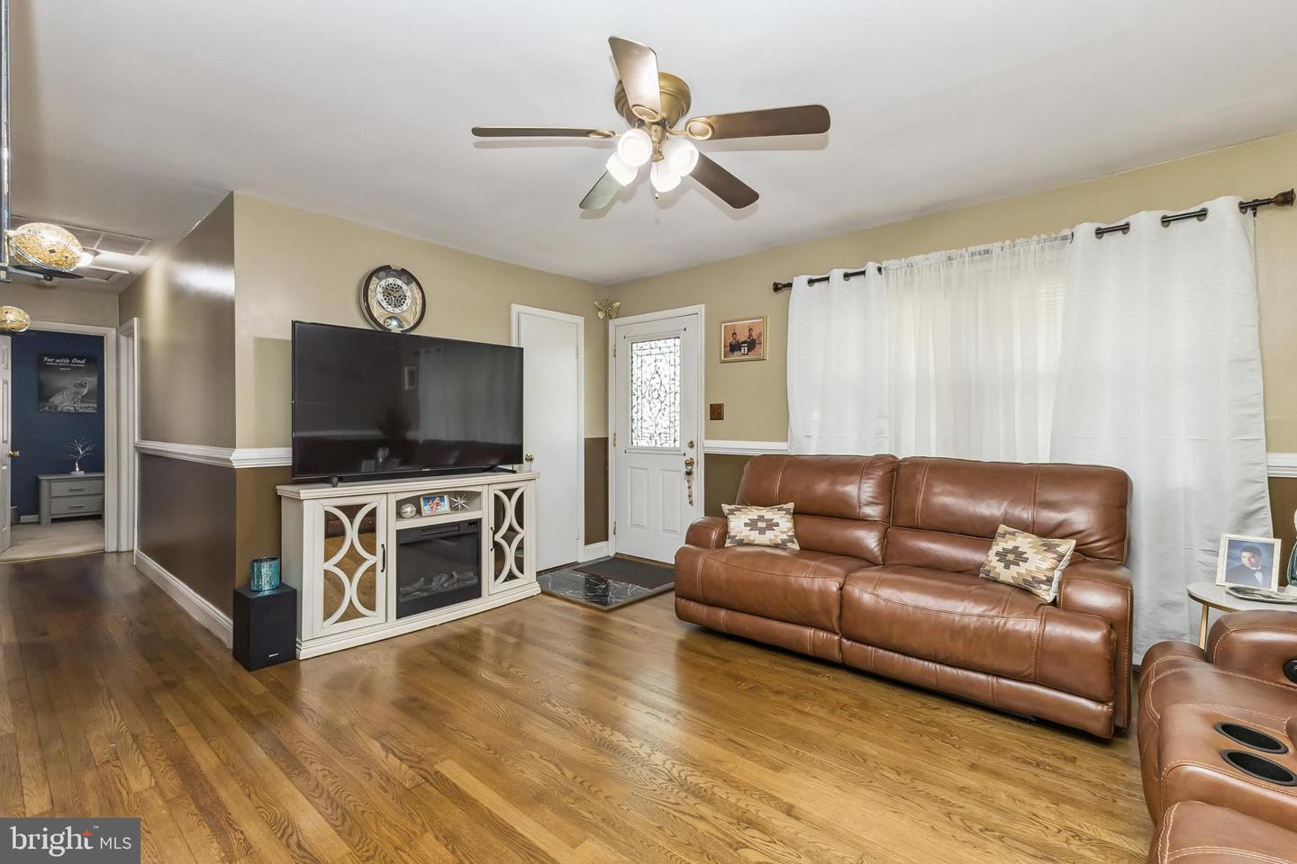 15209 CALEXICO LN, WOODBRIDGE, Virginia 22193, 3 Bedrooms Bedrooms, ,1 BathroomBathrooms,Residential,For sale,15209 CALEXICO LN,VAPW2105510 MLS # VAPW2105510