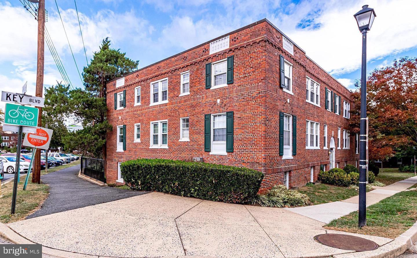 2021 KEY BLVD #12618, ARLINGTON, Virginia 22201, 2 Bedrooms Bedrooms, ,1 BathroomBathrooms,Residential,For sale,2021 KEY BLVD #12618,VAAR2064634 MLS # VAAR2064634