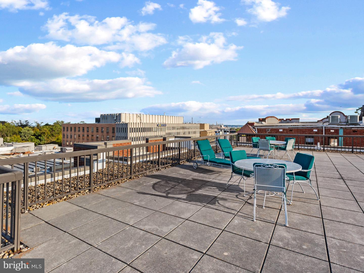 2320 WISCONSIN AVE NW #206, WASHINGTON, District Of Columbia 20007, 1 Bedroom Bedrooms, ,1 BathroomBathrooms,Residential,For sale,2320 WISCONSIN AVE NW #206,DCDC2225904 MLS # DCDC2225904