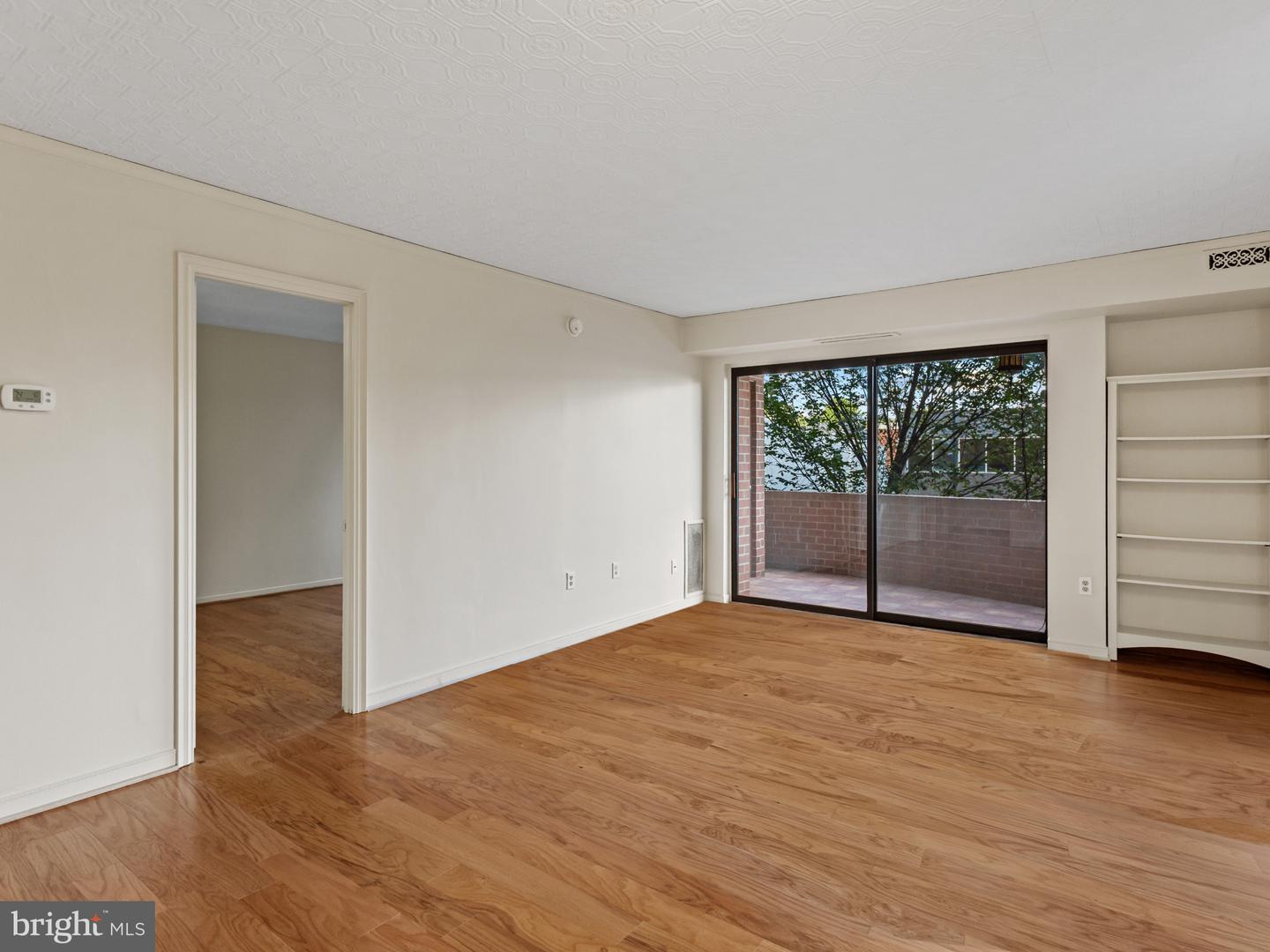 2320 WISCONSIN AVE NW #206, WASHINGTON, District Of Columbia 20007, 1 Bedroom Bedrooms, ,1 BathroomBathrooms,Residential,For sale,2320 WISCONSIN AVE NW #206,DCDC2225904 MLS # DCDC2225904