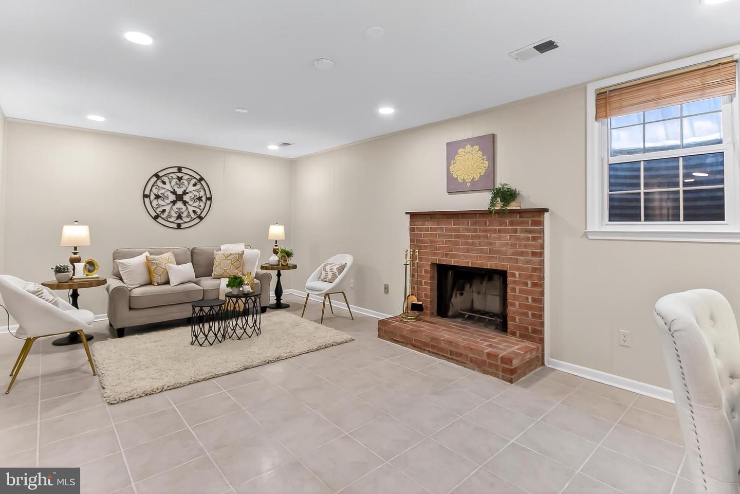 2810 ANDIRON LN, VIENNA, Virginia 22180, 3 Bedrooms Bedrooms, ,2 BathroomsBathrooms,Residential,For sale,2810 ANDIRON LN,VAFX2273176 MLS # VAFX2273176
