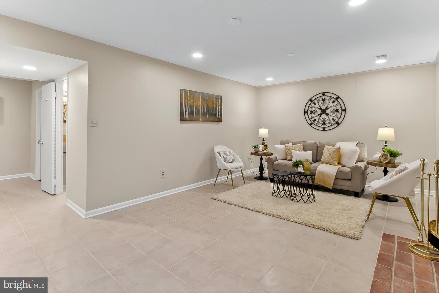 2810 ANDIRON LN, VIENNA, Virginia 22180, 3 Bedrooms Bedrooms, ,2 BathroomsBathrooms,Residential,For sale,2810 ANDIRON LN,VAFX2273176 MLS # VAFX2273176
