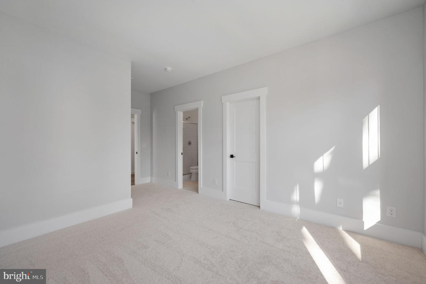 623 ECHOLS ST SE, VIENNA, Virginia 22180, 4 Bedrooms Bedrooms, 17 Rooms Rooms,5 BathroomsBathrooms,Residential,For sale,623 ECHOLS ST SE,VAFX2273208 MLS # VAFX2273208