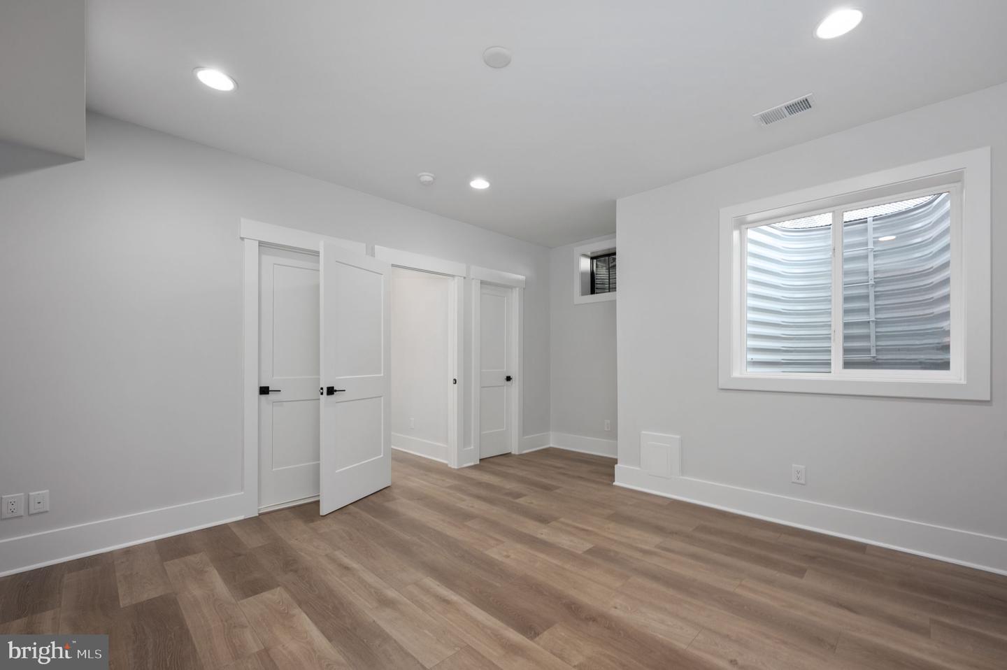 623 ECHOLS ST SE, VIENNA, Virginia 22180, 4 Bedrooms Bedrooms, 17 Rooms Rooms,5 BathroomsBathrooms,Residential,For sale,623 ECHOLS ST SE,VAFX2273208 MLS # VAFX2273208