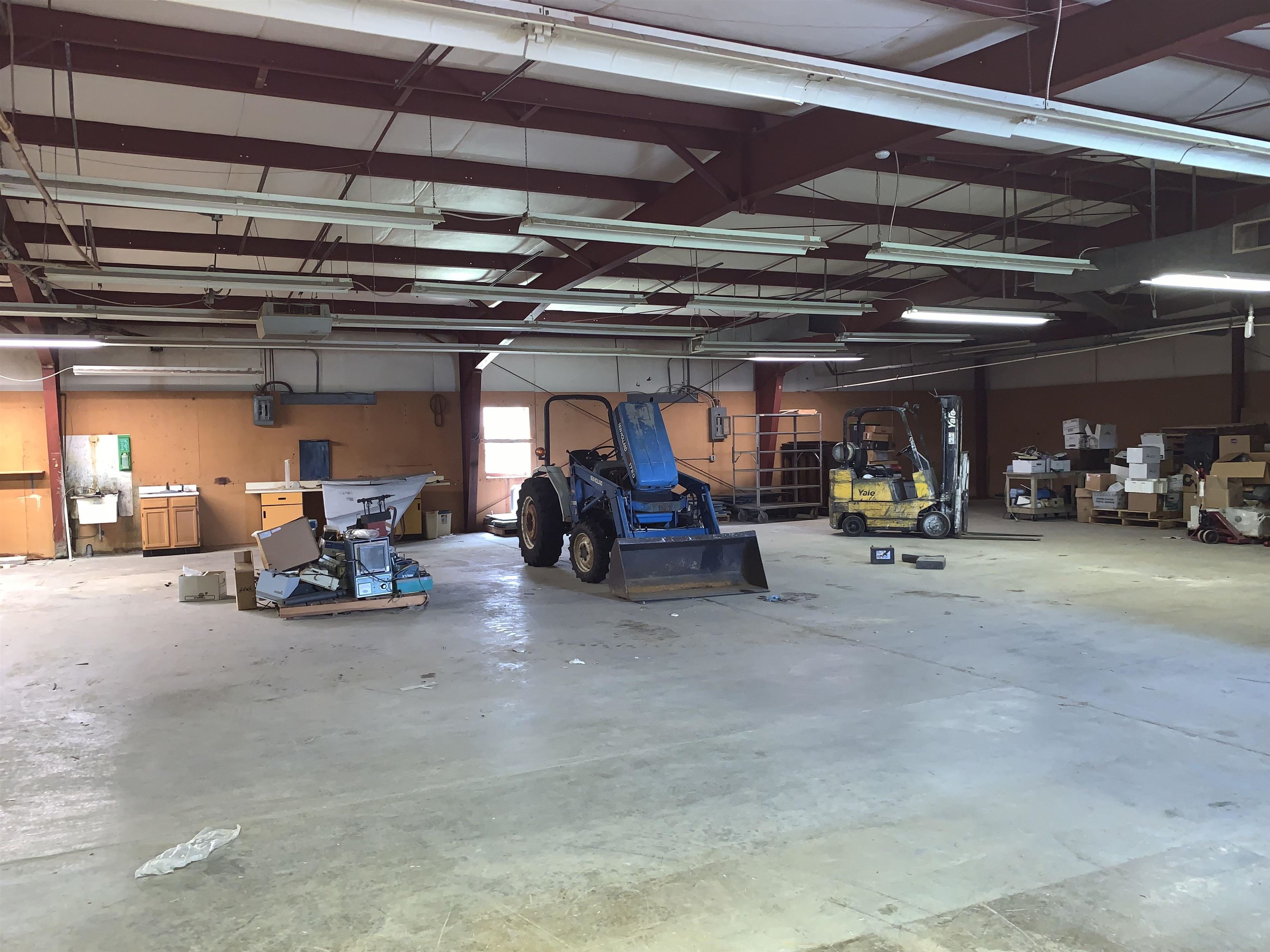 52 MID VALLEY LN, VERONA, Virginia 24482, ,Commercial,52 MID VALLEY LN,661387 MLS # 661387