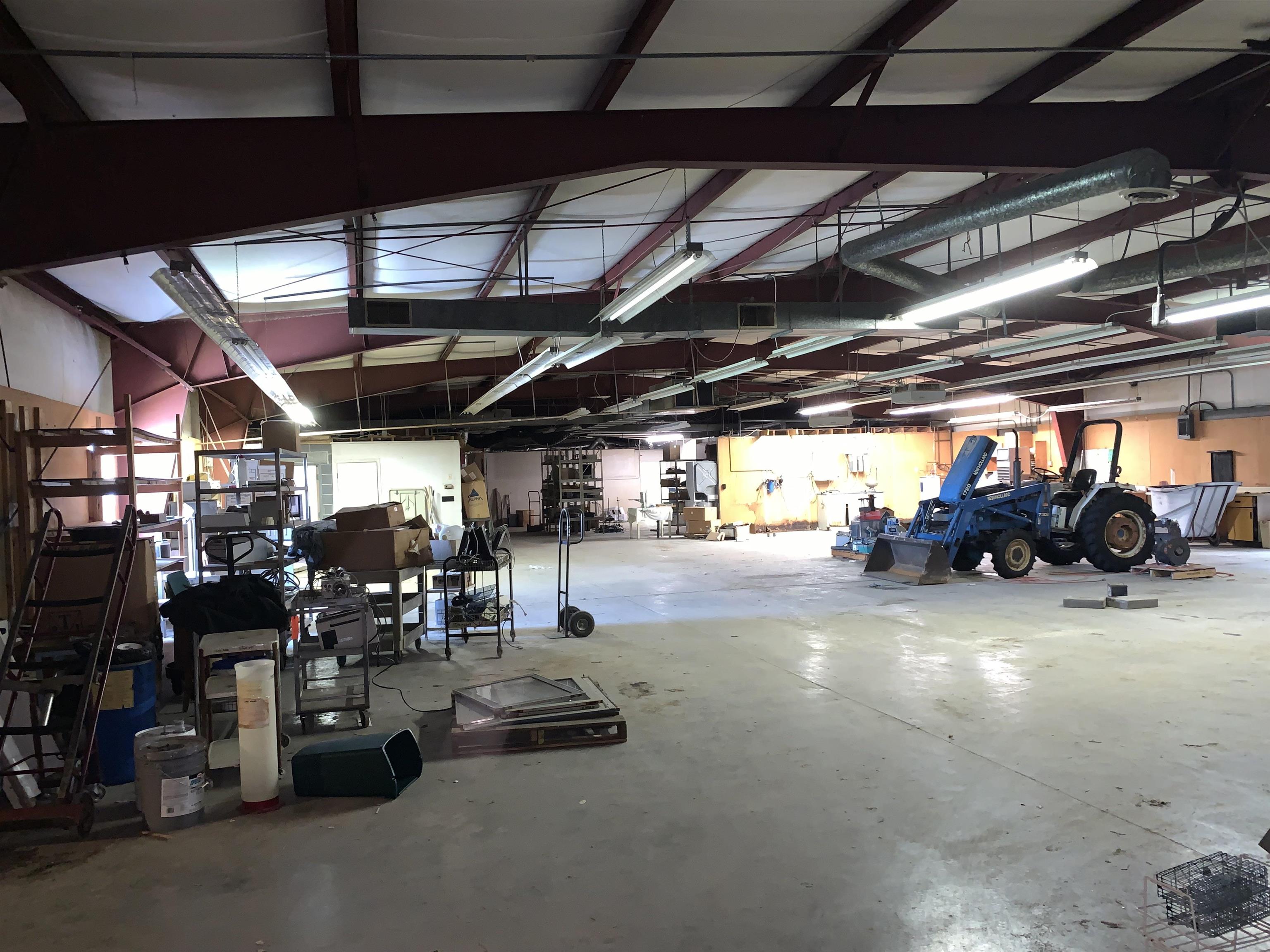 52 MID VALLEY LN, VERONA, Virginia 24482, ,Commercial,52 MID VALLEY LN,661387 MLS # 661387