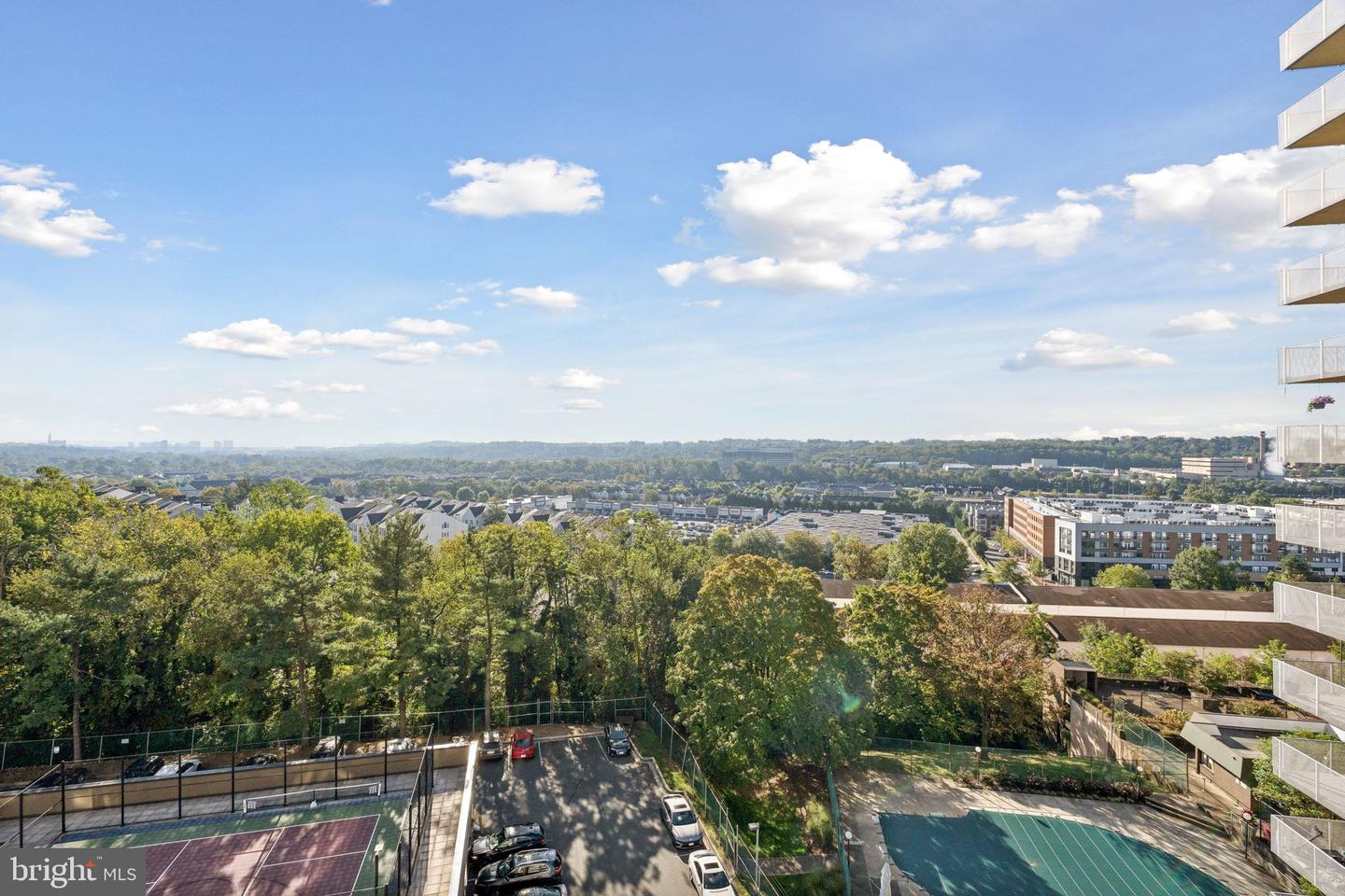 250 S REYNOLDS ST #703, ALEXANDRIA, Virginia 22304, 2 Bedrooms Bedrooms, ,2 BathroomsBathrooms,Residential,For sale,250 S REYNOLDS ST #703,VAAX2050660 MLS # VAAX2050660