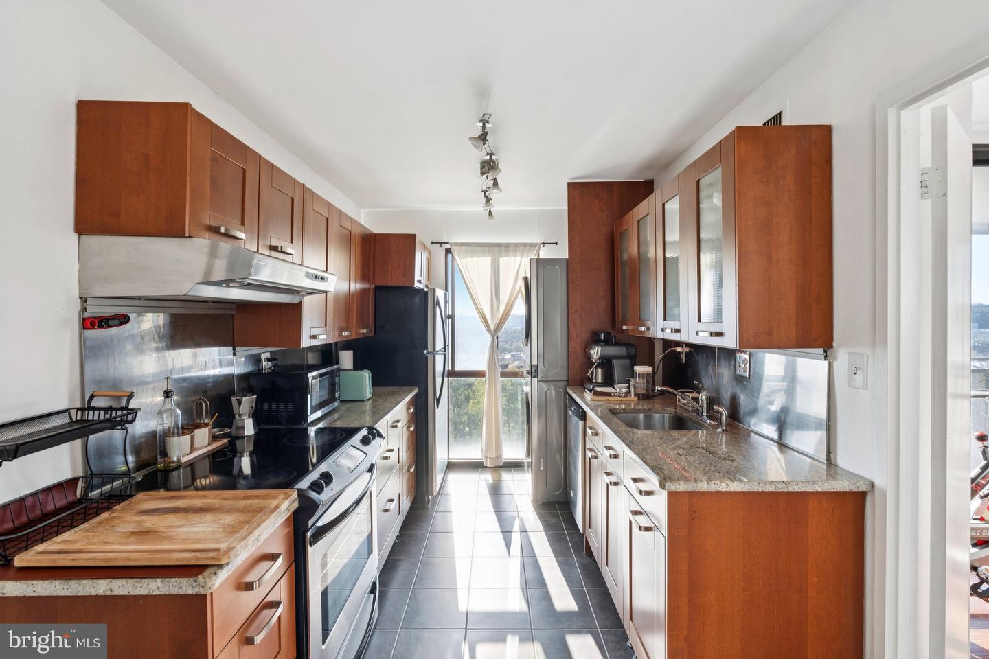 250 S REYNOLDS ST #703, ALEXANDRIA, Virginia 22304, 2 Bedrooms Bedrooms, ,2 BathroomsBathrooms,Residential,For sale,250 S REYNOLDS ST #703,VAAX2050660 MLS # VAAX2050660