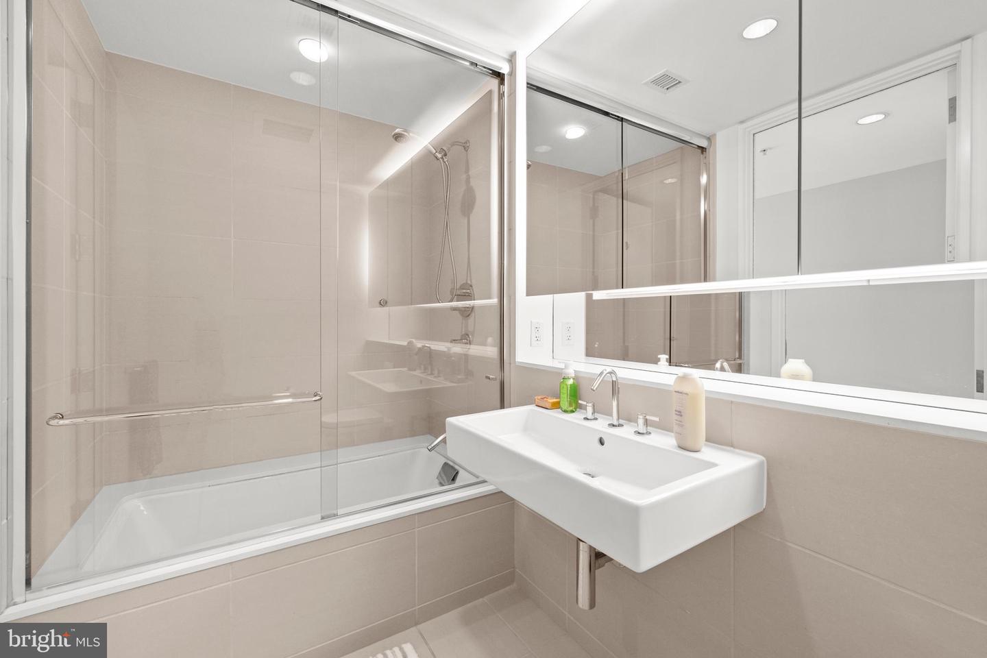 920 I ST NW #504-505, WASHINGTON, District Of Columbia 20001, 2 Bedrooms Bedrooms, ,2 BathroomsBathrooms,Residential,For sale,920 I ST NW #504-505,DCDC2226164 MLS # DCDC2226164