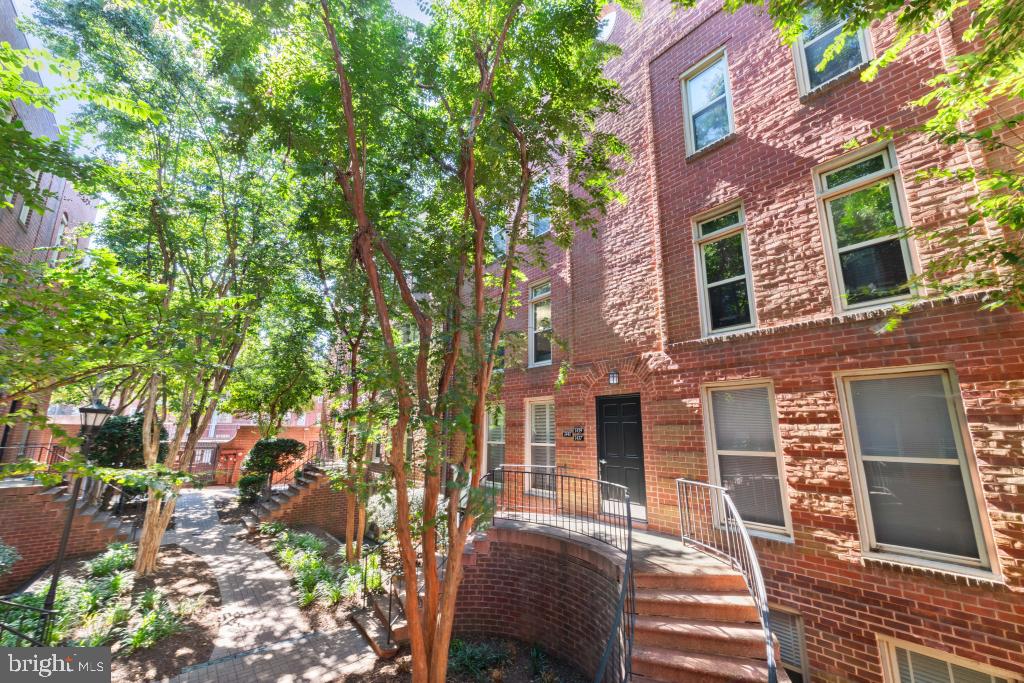 1441 A ST NE #1441, WASHINGTON, District Of Columbia 20002, 1 Bedroom Bedrooms, ,1 BathroomBathrooms,Residential,For sale,1441 A ST NE #1441,DCDC2226208 MLS # DCDC2226208