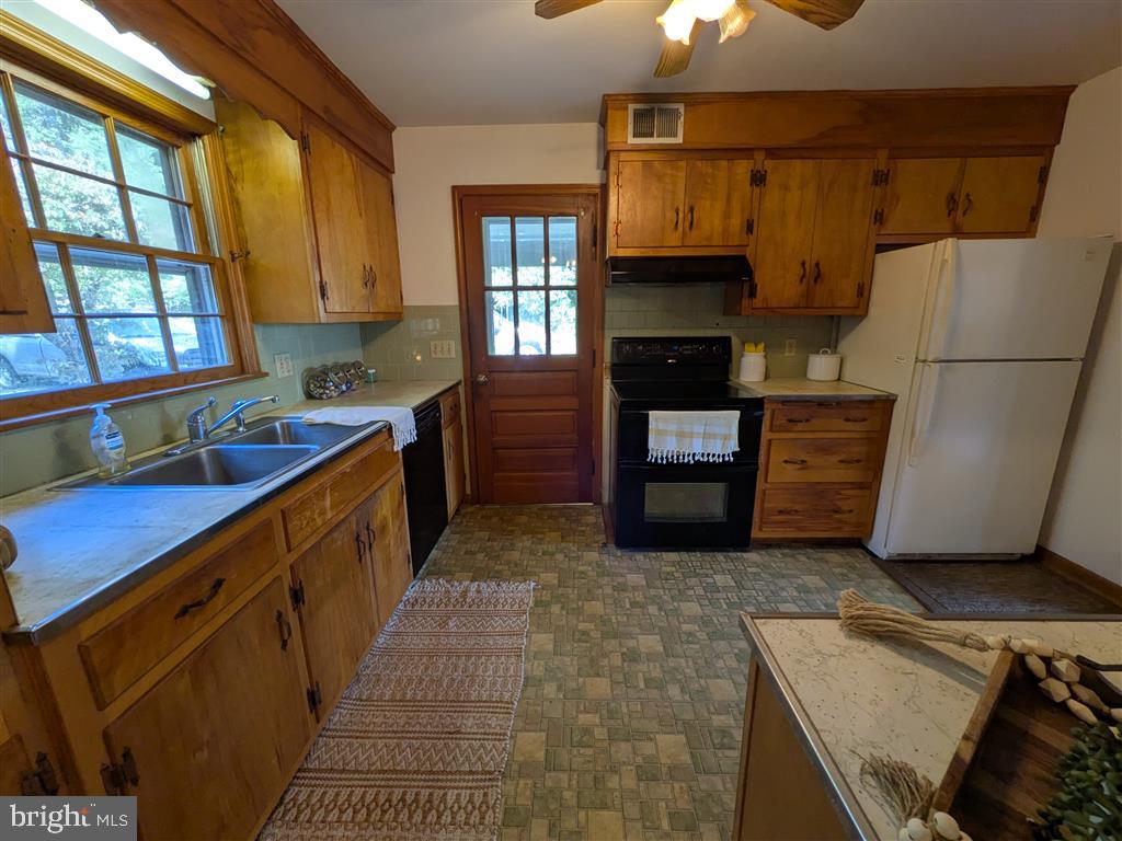 5391 N SEMINOLE TRL, BRIGHTWOOD, Virginia 22715, 3 Bedrooms Bedrooms, ,1 BathroomBathrooms,Residential,For sale,5391 N SEMINOLE TRL,VAMA2002484 MLS # VAMA2002484
