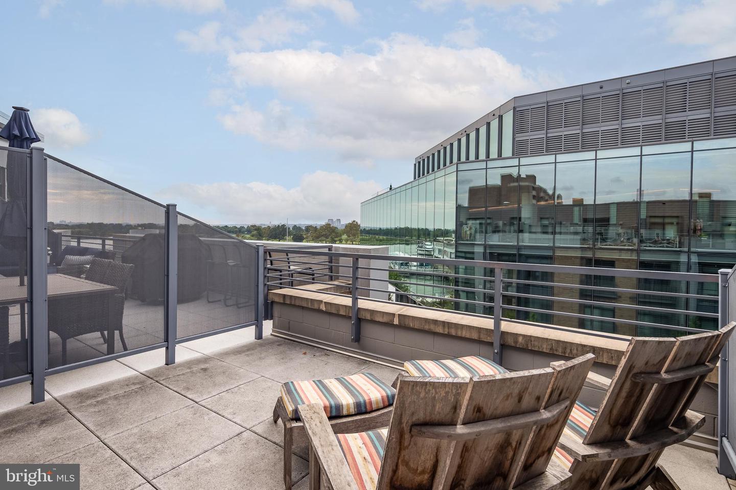 525 WATER ST SW #404, WASHINGTON, District Of Columbia 20024, 1 Bedroom Bedrooms, ,1 BathroomBathrooms,Residential,For sale,525 WATER ST SW #404,DCDC2226248 MLS # DCDC2226248