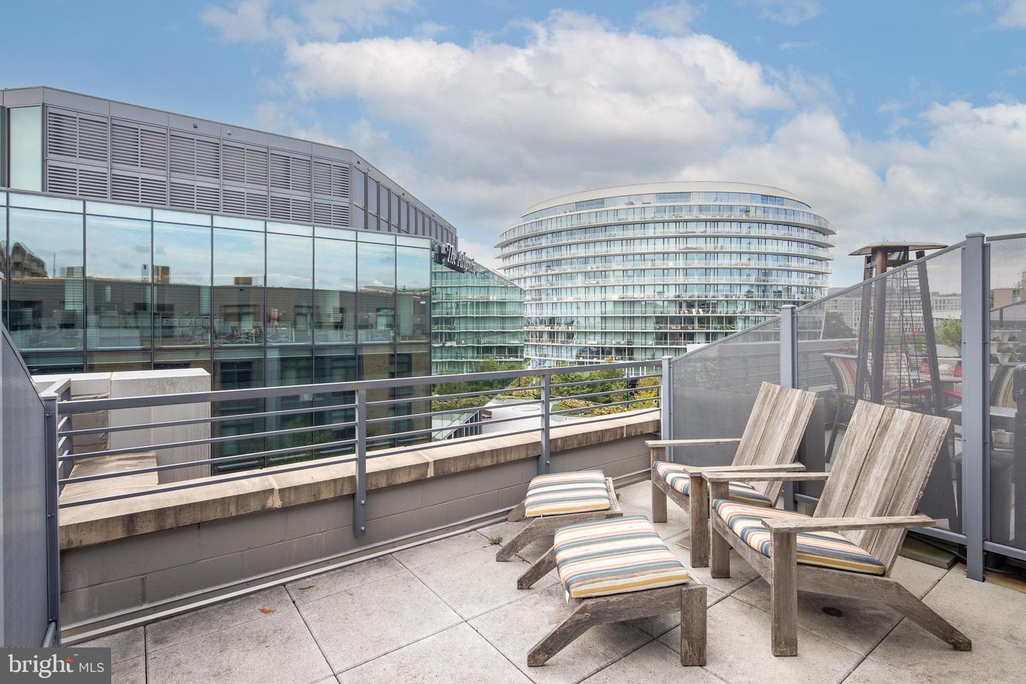 525 WATER ST SW #404, WASHINGTON, District Of Columbia 20024, 1 Bedroom Bedrooms, ,1 BathroomBathrooms,Residential,For sale,525 WATER ST SW #404,DCDC2226248 MLS # DCDC2226248