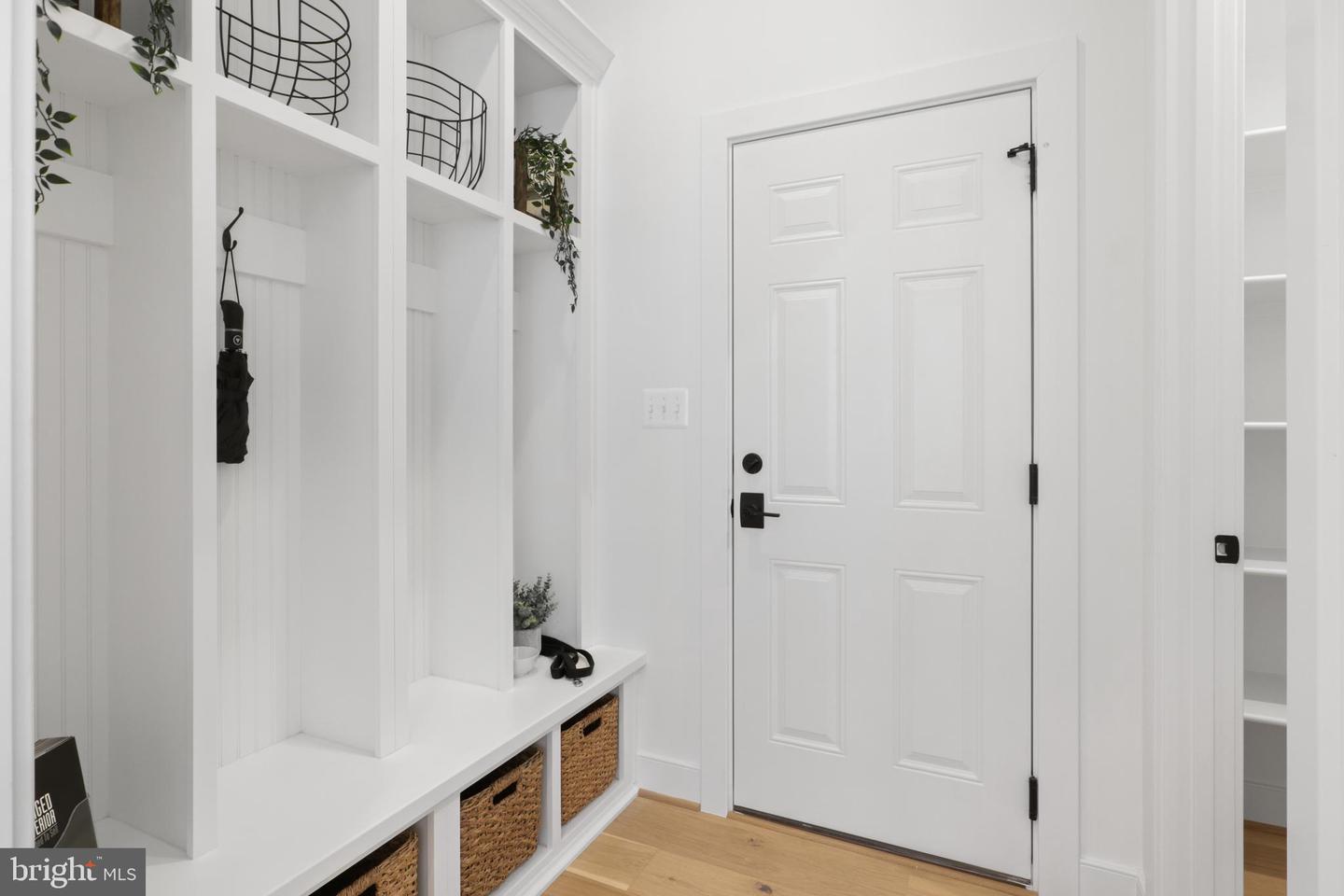 7416 SPORTSMAN DR, FALLS CHURCH, Virginia 22043, 4 Bedrooms Bedrooms, ,4 BathroomsBathrooms,Residential,For sale,7416 SPORTSMAN DR,VAFX2273578 MLS # VAFX2273578