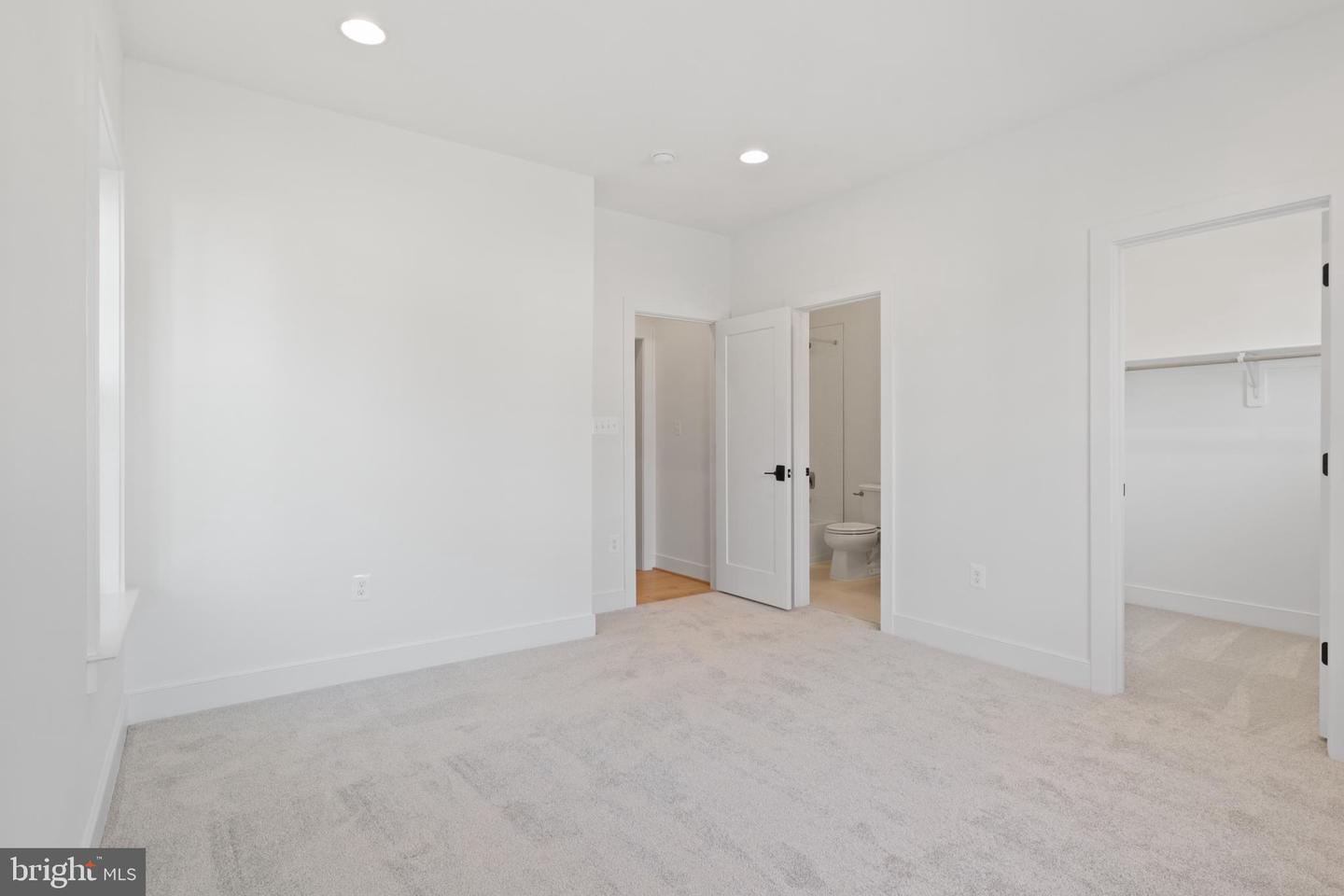 7416 SPORTSMAN DR, FALLS CHURCH, Virginia 22043, 4 Bedrooms Bedrooms, ,4 BathroomsBathrooms,Residential,For sale,7416 SPORTSMAN DR,VAFX2273578 MLS # VAFX2273578