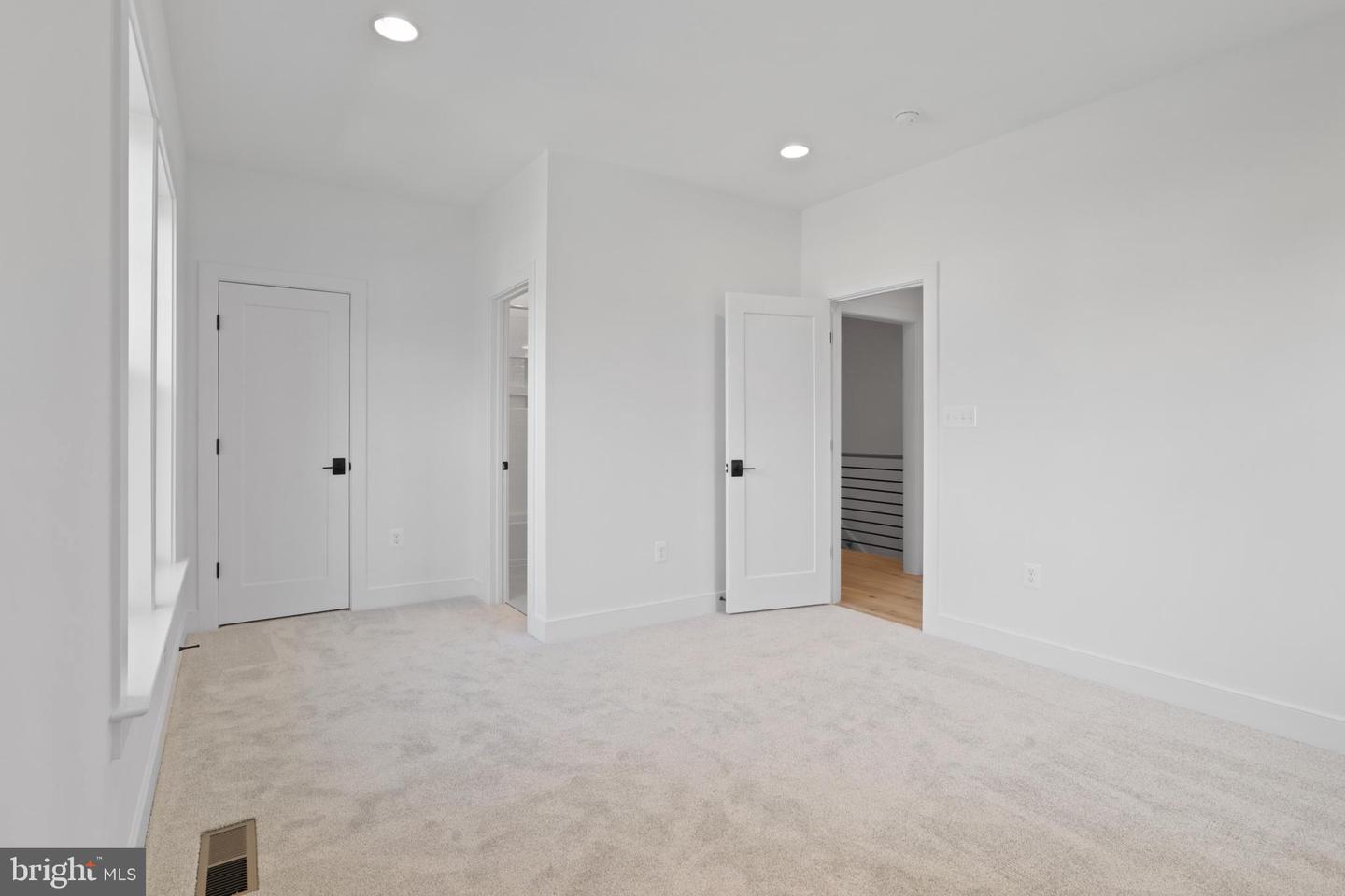 7416 SPORTSMAN DR, FALLS CHURCH, Virginia 22043, 4 Bedrooms Bedrooms, ,4 BathroomsBathrooms,Residential,For sale,7416 SPORTSMAN DR,VAFX2273578 MLS # VAFX2273578