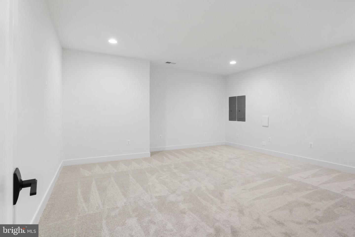 7416 SPORTSMAN DR, FALLS CHURCH, Virginia 22043, 4 Bedrooms Bedrooms, ,4 BathroomsBathrooms,Residential,For sale,7416 SPORTSMAN DR,VAFX2273578 MLS # VAFX2273578