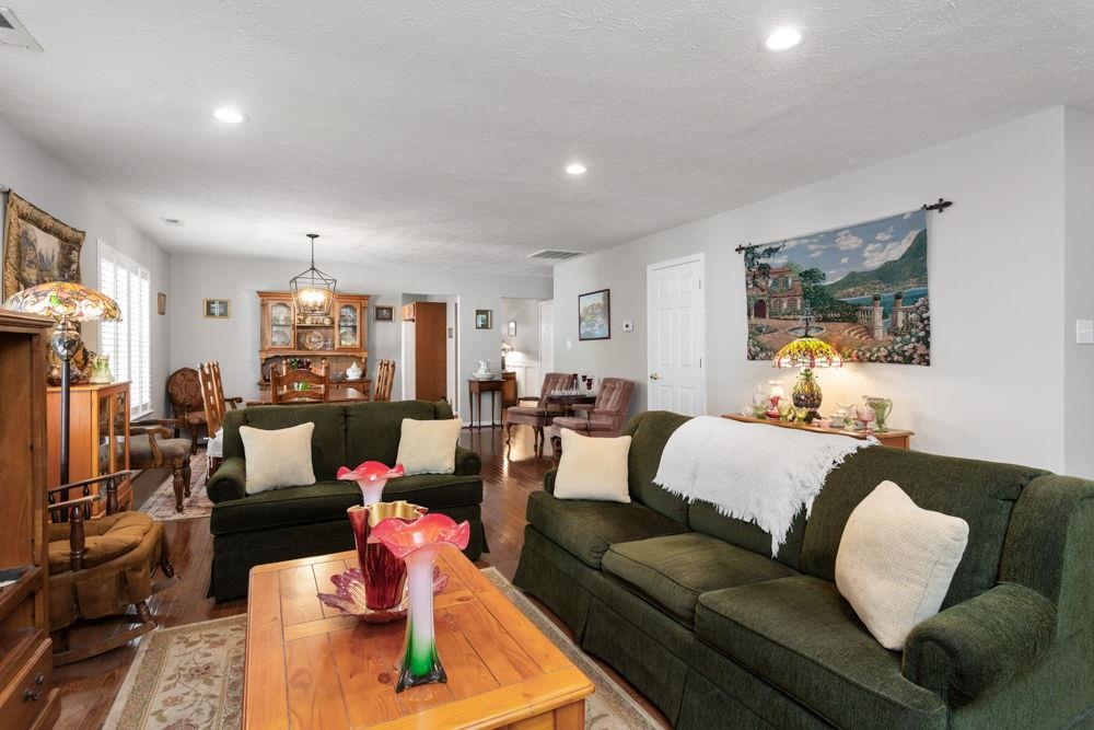 521 HICKORY GROVE CIR, HARRISONBURG, Virginia 22801, 2 Bedrooms Bedrooms, ,2 BathroomsBathrooms,Residential,521 HICKORY GROVE CIR,669857 MLS # 669857