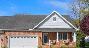 521 HICKORY GROVE CIR, HARRISONBURG, Virginia 22801, 2 Bedrooms Bedrooms, ,2 BathroomsBathrooms,Residential,521 HICKORY GROVE CIR,669857 MLS # 669857