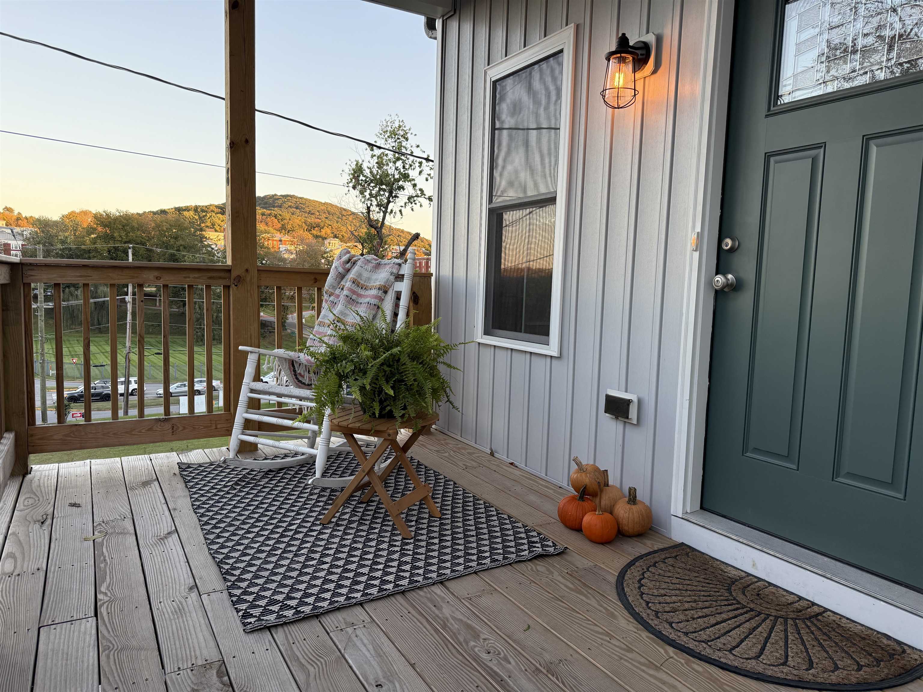 138 GARBER ST, STAUNTON, Virginia 24401, 3 Bedrooms Bedrooms, ,2 BathroomsBathrooms,Residential,138 GARBER ST,669858 MLS # 669858