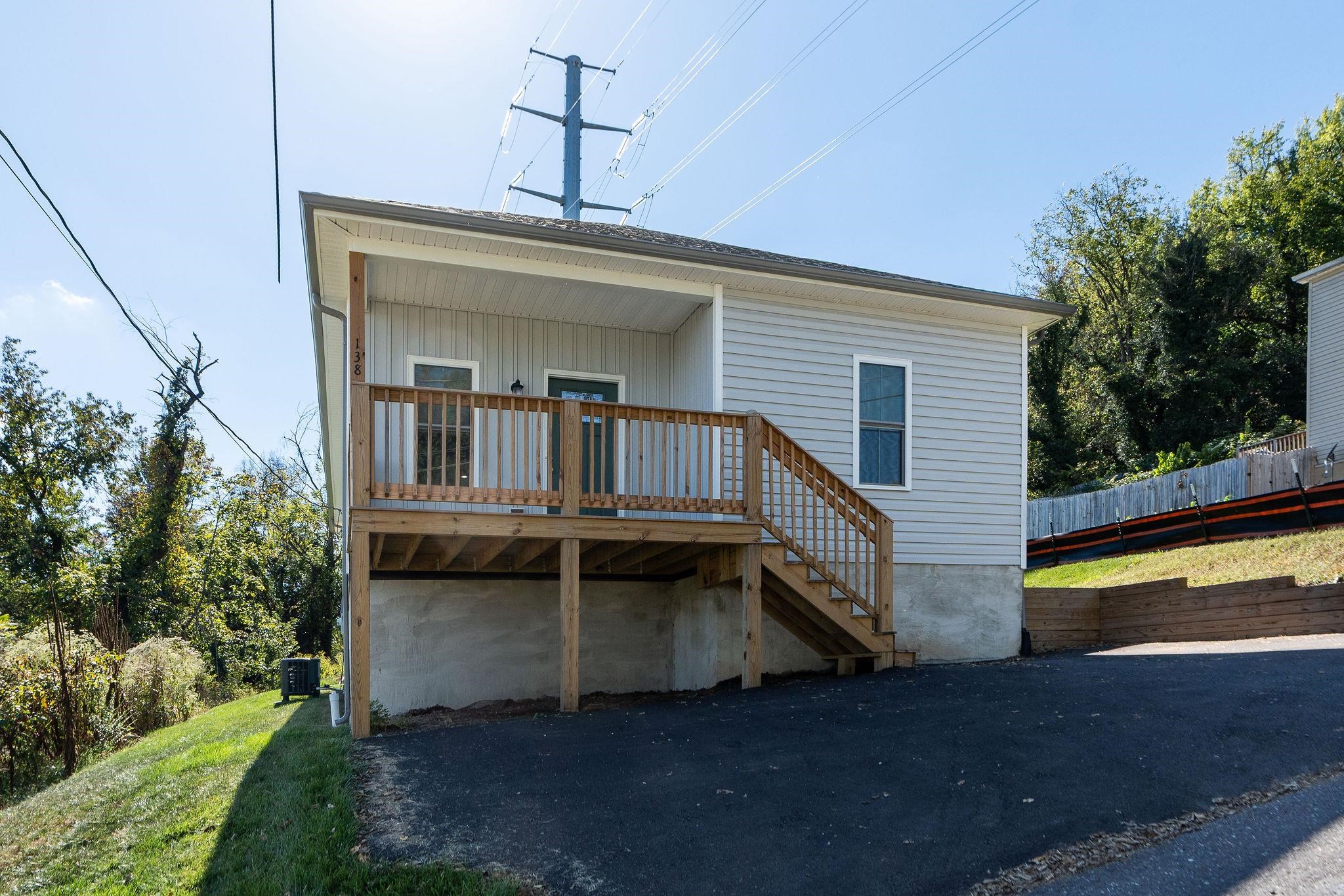 138 GARBER ST, STAUNTON, Virginia 24401, 3 Bedrooms Bedrooms, ,2 BathroomsBathrooms,Residential,138 GARBER ST,669858 MLS # 669858