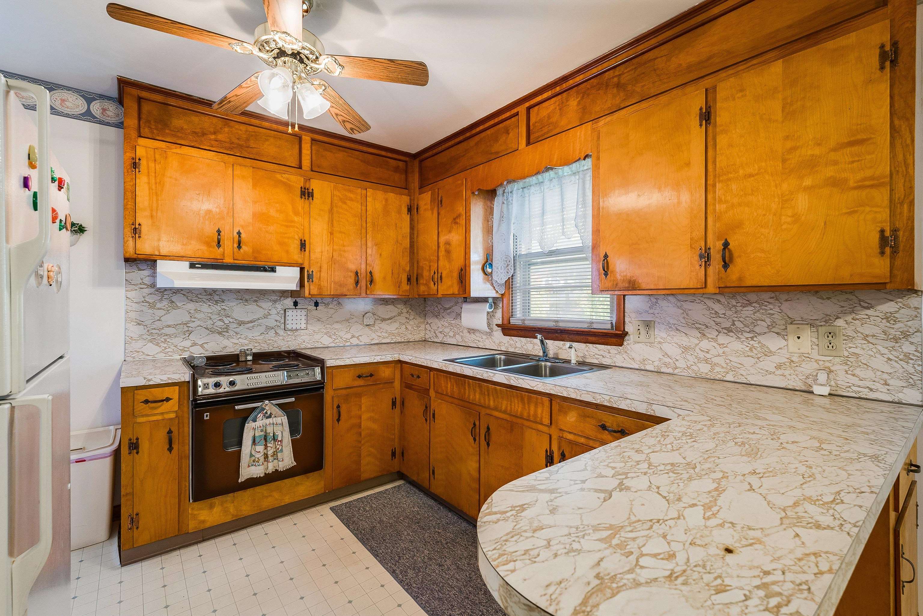 16 SUNDANCE RETREAT LN, NEW MARKET, Virginia 22844, 3 Bedrooms Bedrooms, ,2 BathroomsBathrooms,Residential,16 SUNDANCE RETREAT LN,669860 MLS # 669860