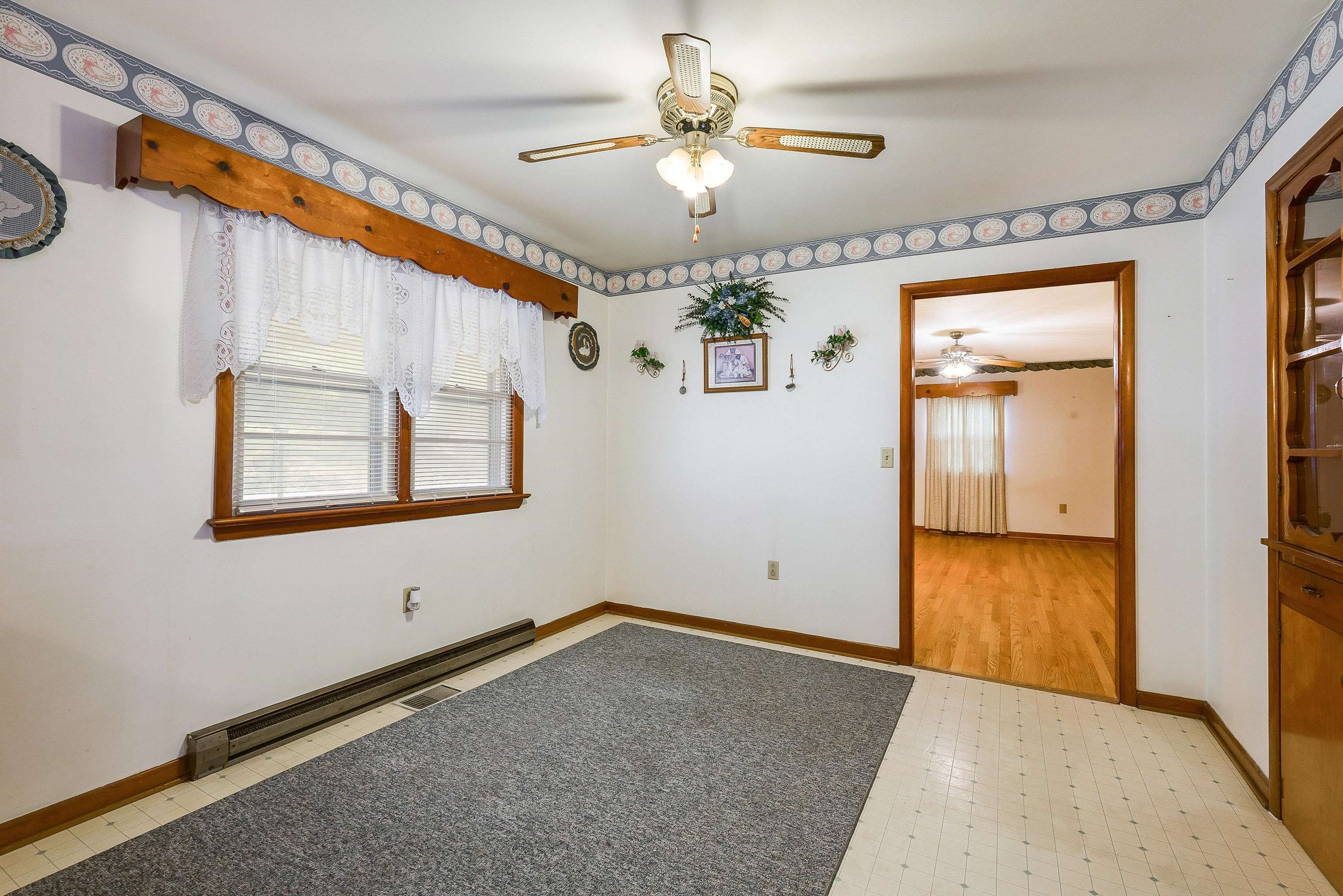 16 SUNDANCE RETREAT LN, NEW MARKET, Virginia 22844, 3 Bedrooms Bedrooms, ,2 BathroomsBathrooms,Residential,16 SUNDANCE RETREAT LN,669860 MLS # 669860