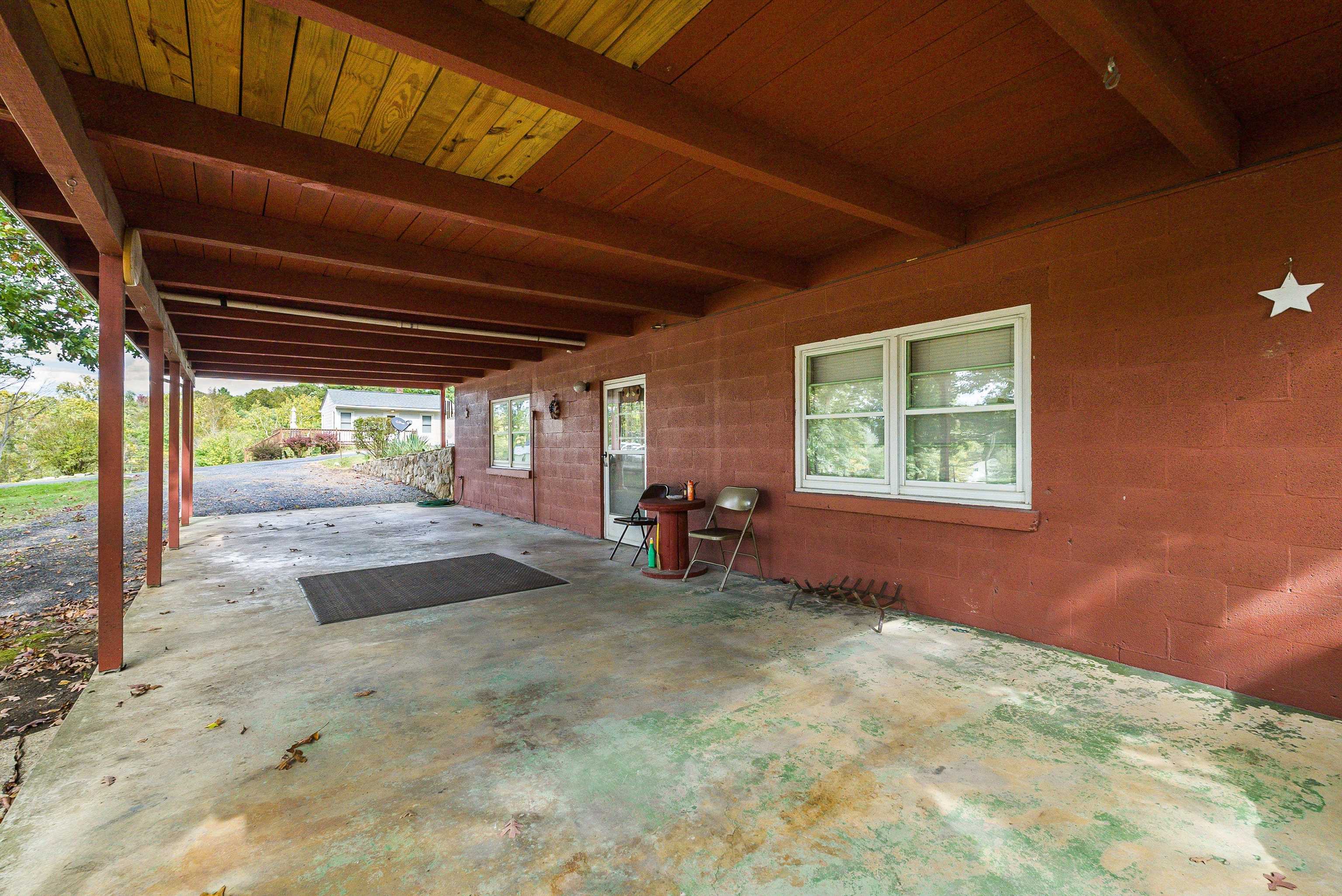 16 SUNDANCE RETREAT LN, NEW MARKET, Virginia 22844, 3 Bedrooms Bedrooms, ,2 BathroomsBathrooms,Residential,16 SUNDANCE RETREAT LN,669860 MLS # 669860