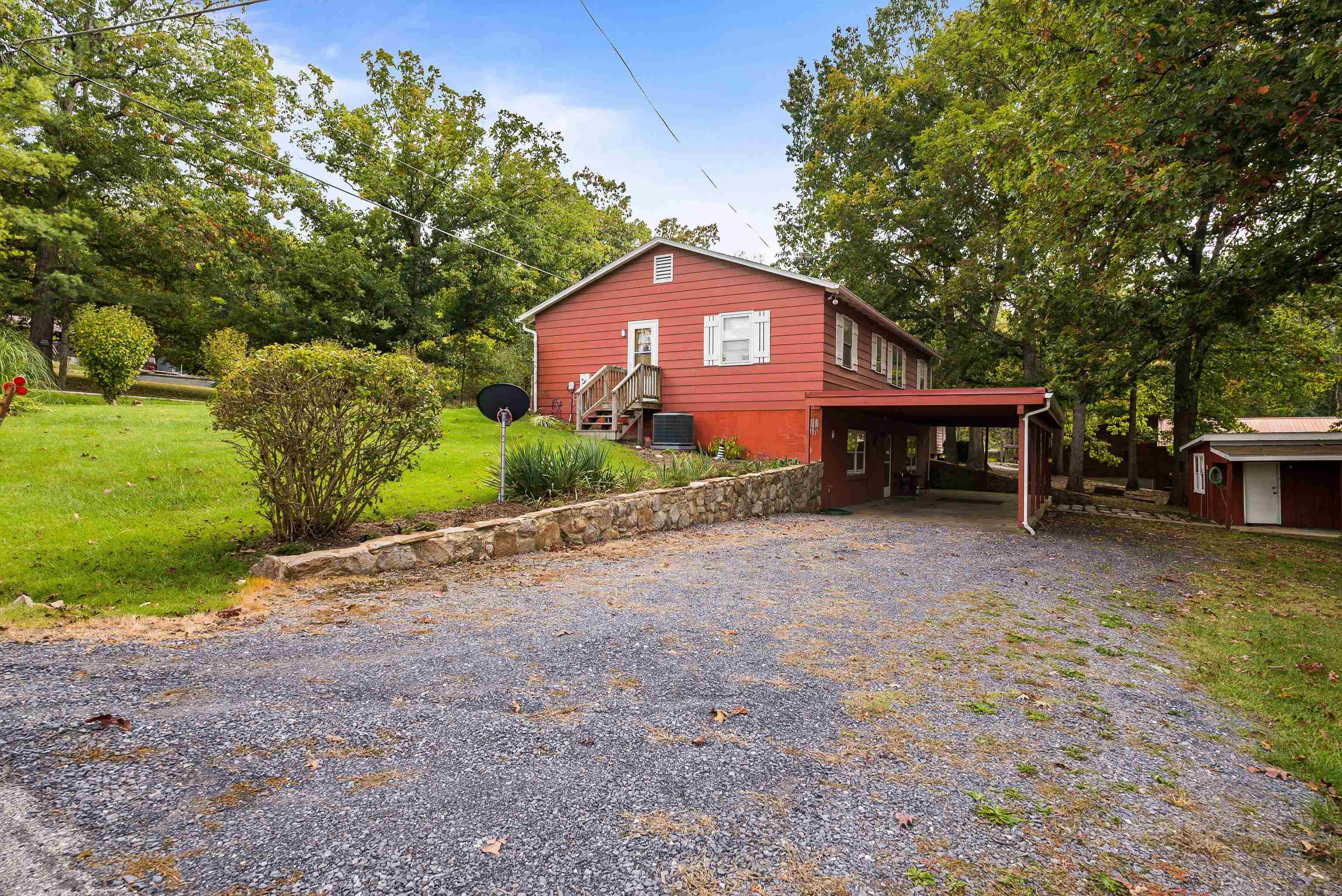 16 SUNDANCE RETREAT LN, NEW MARKET, Virginia 22844, 3 Bedrooms Bedrooms, ,2 BathroomsBathrooms,Residential,16 SUNDANCE RETREAT LN,669860 MLS # 669860