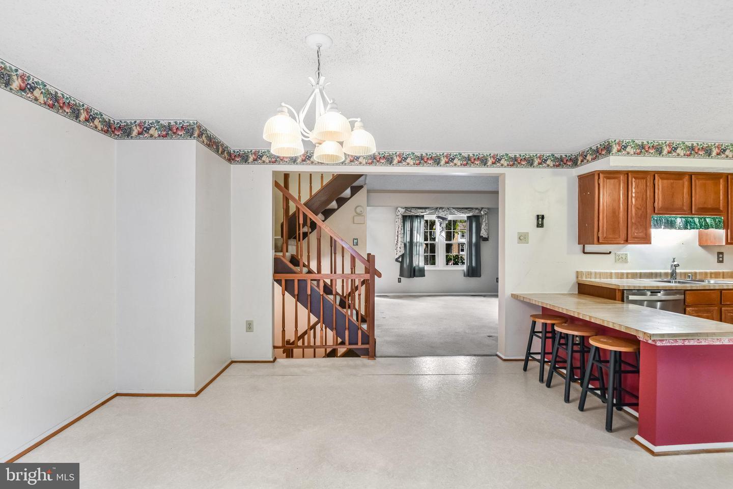 5825 HIGH BLUFF CT, BURKE, Virginia 22015, 3 Bedrooms Bedrooms, ,1 BathroomBathrooms,Residential,For sale,5825 HIGH BLUFF CT,VAFX2265826 MLS # VAFX2265826