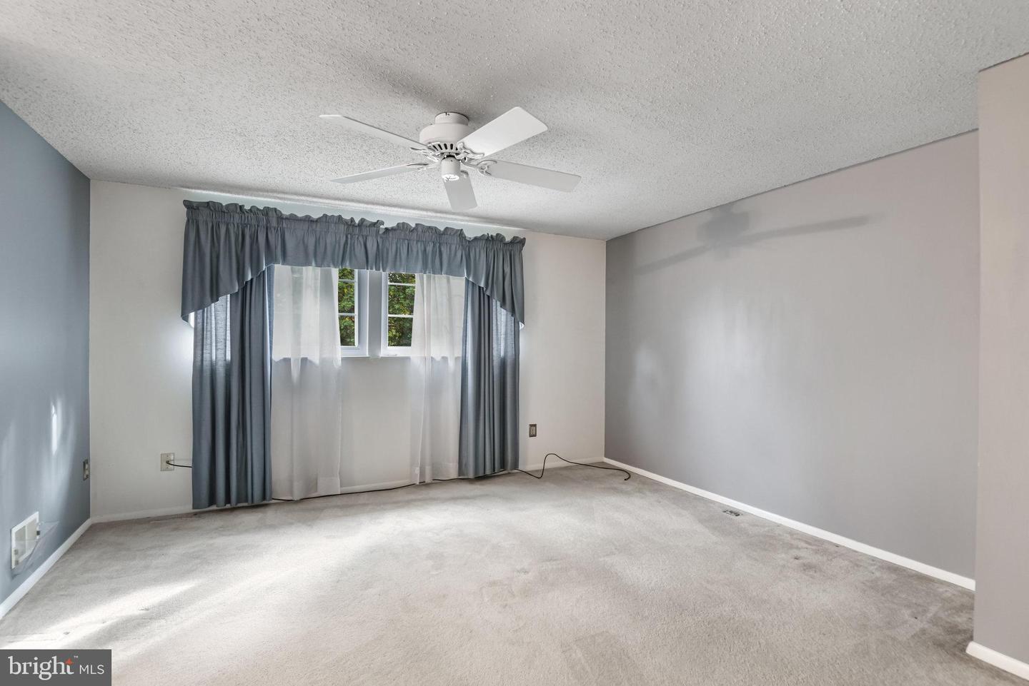 5825 HIGH BLUFF CT, BURKE, Virginia 22015, 3 Bedrooms Bedrooms, ,1 BathroomBathrooms,Residential,For sale,5825 HIGH BLUFF CT,VAFX2265826 MLS # VAFX2265826