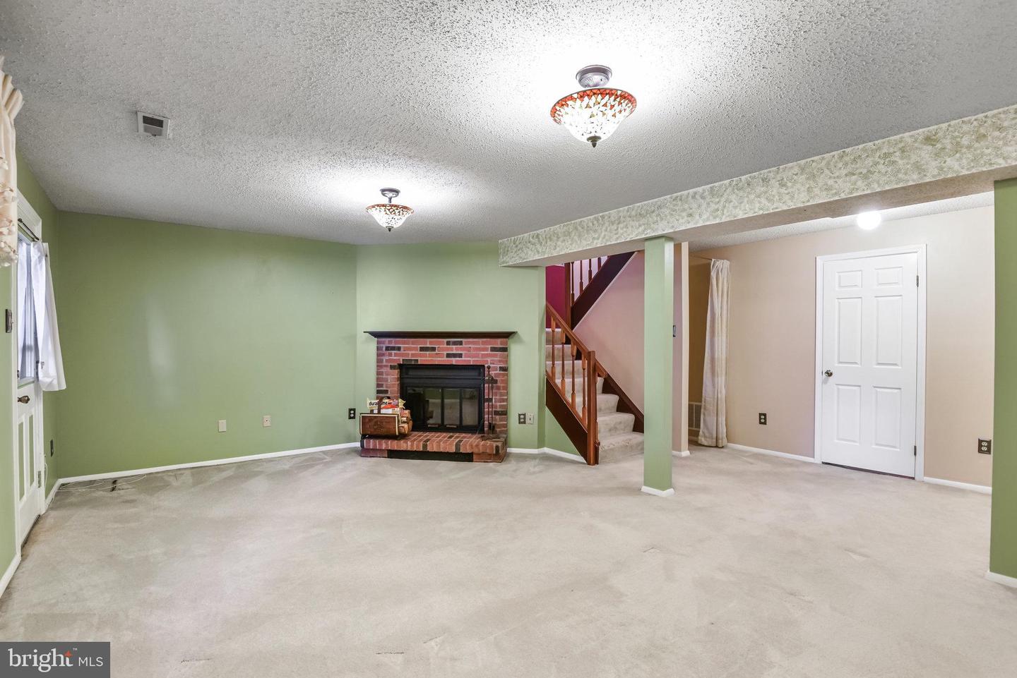 5825 HIGH BLUFF CT, BURKE, Virginia 22015, 3 Bedrooms Bedrooms, ,1 BathroomBathrooms,Residential,For sale,5825 HIGH BLUFF CT,VAFX2265826 MLS # VAFX2265826