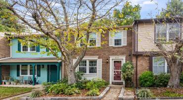 5825 HIGH BLUFF CT, BURKE, Virginia 22015, 3 Bedrooms Bedrooms, ,1 BathroomBathrooms,Residential,For sale,5825 HIGH BLUFF CT,VAFX2265826 MLS # VAFX2265826