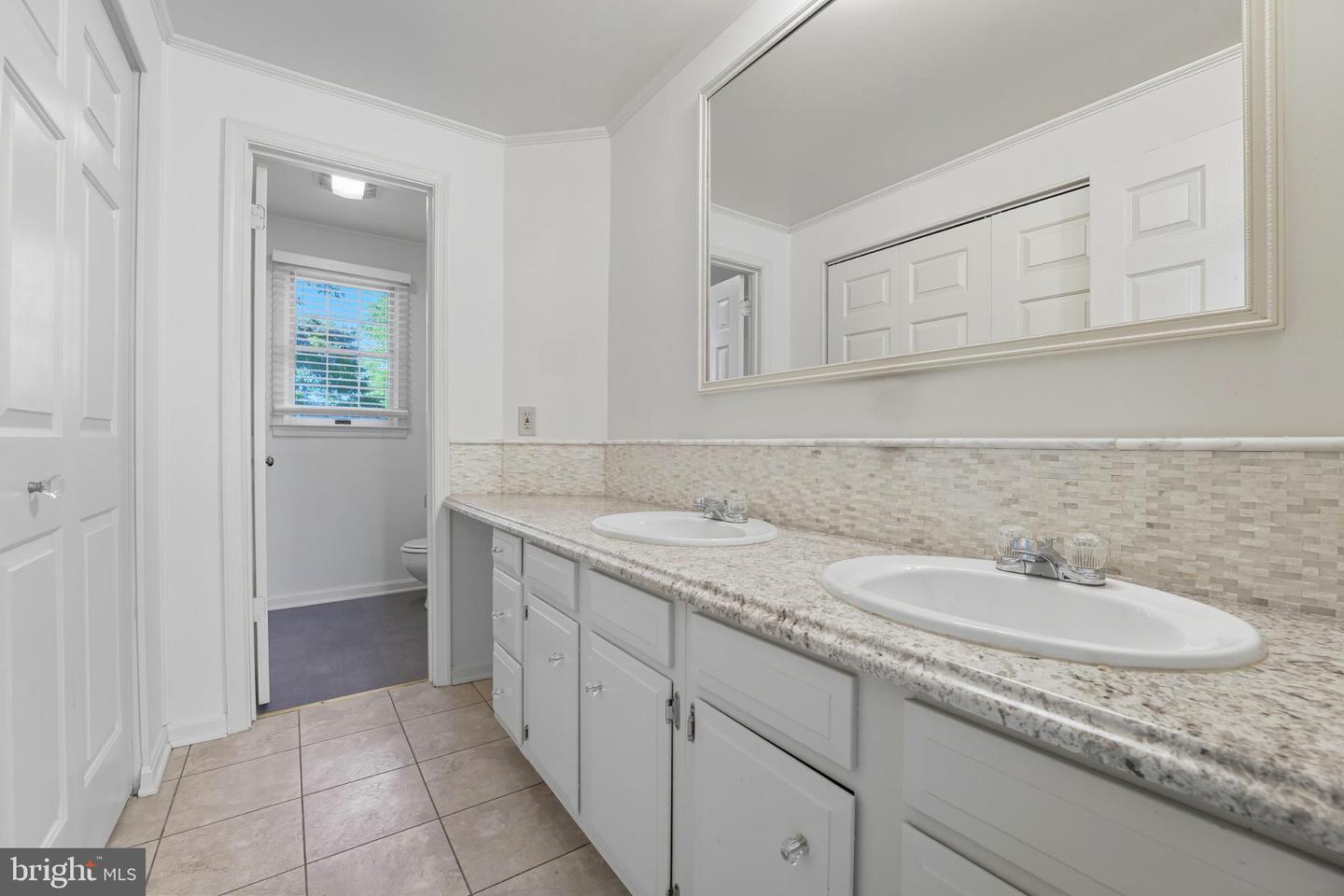 916 BROADVIEW AVE, WARRENTON, Virginia 20186, 3 Bedrooms Bedrooms, 8 Rooms Rooms,2 BathroomsBathrooms,Residential,For sale,916 BROADVIEW AVE,VAFQ2018296 MLS # VAFQ2018296