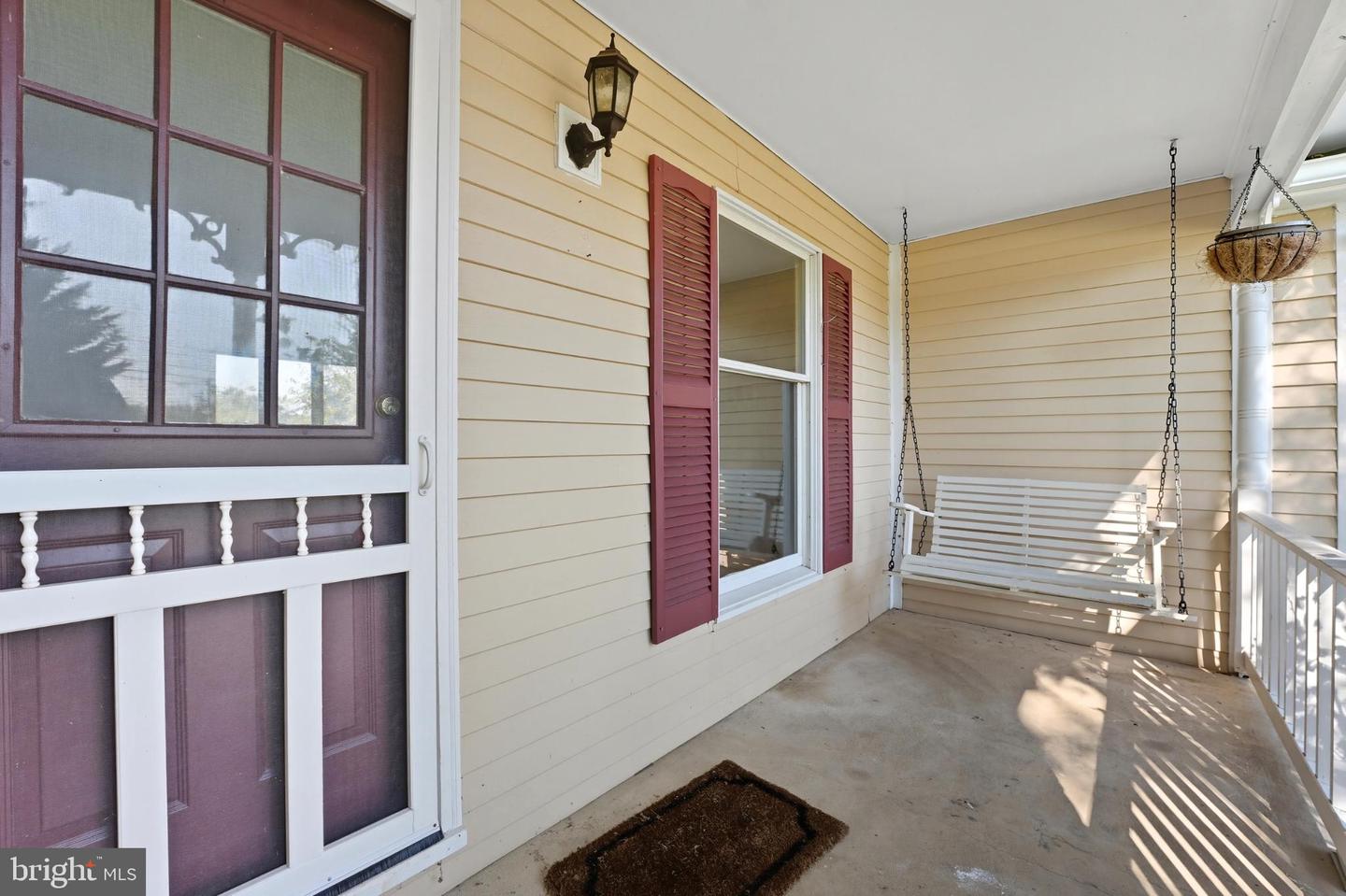 916 BROADVIEW AVE, WARRENTON, Virginia 20186, 3 Bedrooms Bedrooms, 8 Rooms Rooms,2 BathroomsBathrooms,Residential,For sale,916 BROADVIEW AVE,VAFQ2018296 MLS # VAFQ2018296