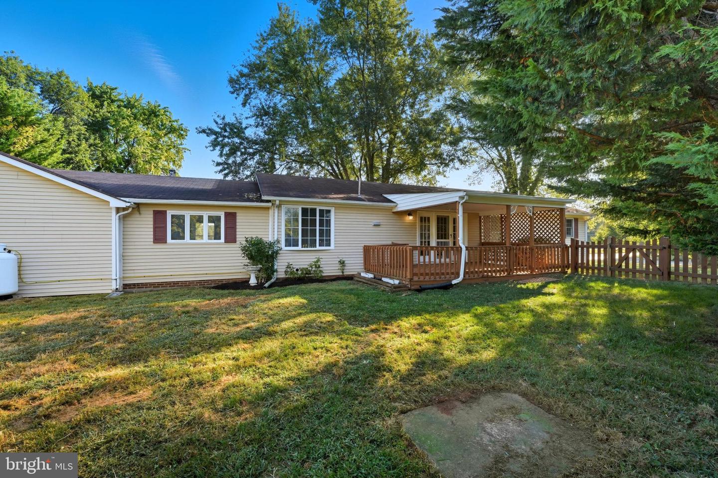 916 BROADVIEW AVE, WARRENTON, Virginia 20186, 3 Bedrooms Bedrooms, 8 Rooms Rooms,2 BathroomsBathrooms,Residential,For sale,916 BROADVIEW AVE,VAFQ2018296 MLS # VAFQ2018296