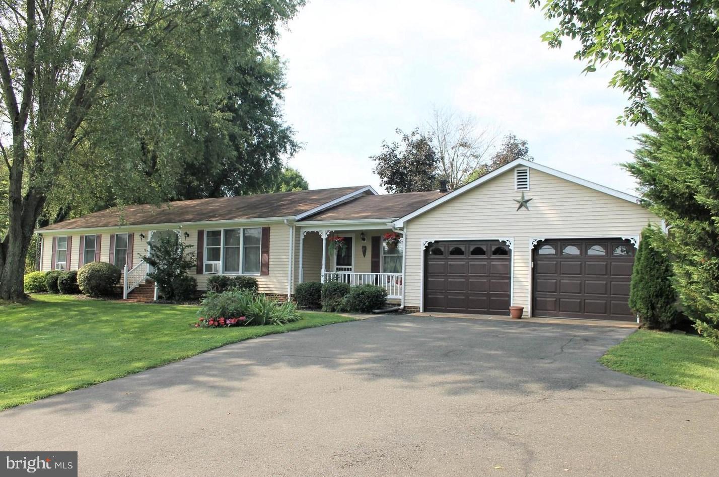 916 BROADVIEW AVE, WARRENTON, Virginia 20186, 3 Bedrooms Bedrooms, 8 Rooms Rooms,2 BathroomsBathrooms,Residential,For sale,916 BROADVIEW AVE,VAFQ2018296 MLS # VAFQ2018296