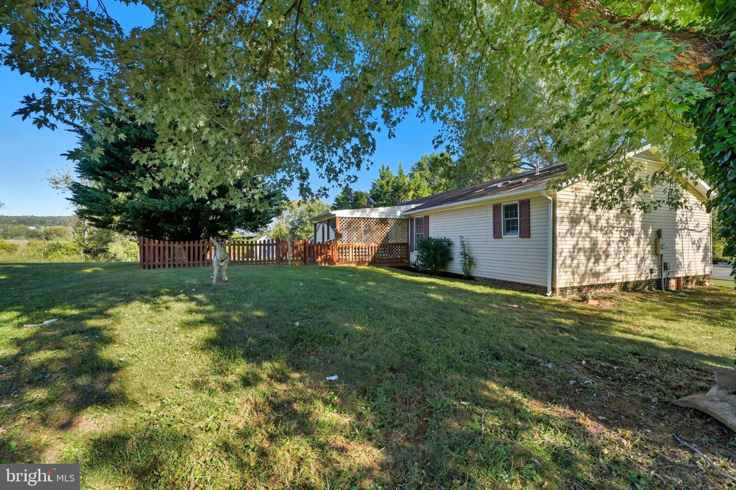916 BROADVIEW AVE, WARRENTON, Virginia 20186, 3 Bedrooms Bedrooms, 8 Rooms Rooms,2 BathroomsBathrooms,Residential,For sale,916 BROADVIEW AVE,VAFQ2018296 MLS # VAFQ2018296