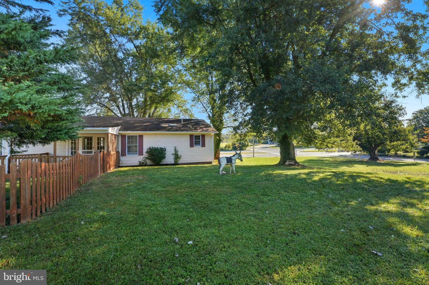 916 BROADVIEW AVE, WARRENTON, Virginia 20186, 3 Bedrooms Bedrooms, 8 Rooms Rooms,2 BathroomsBathrooms,Residential,For sale,916 BROADVIEW AVE,VAFQ2018296 MLS # VAFQ2018296